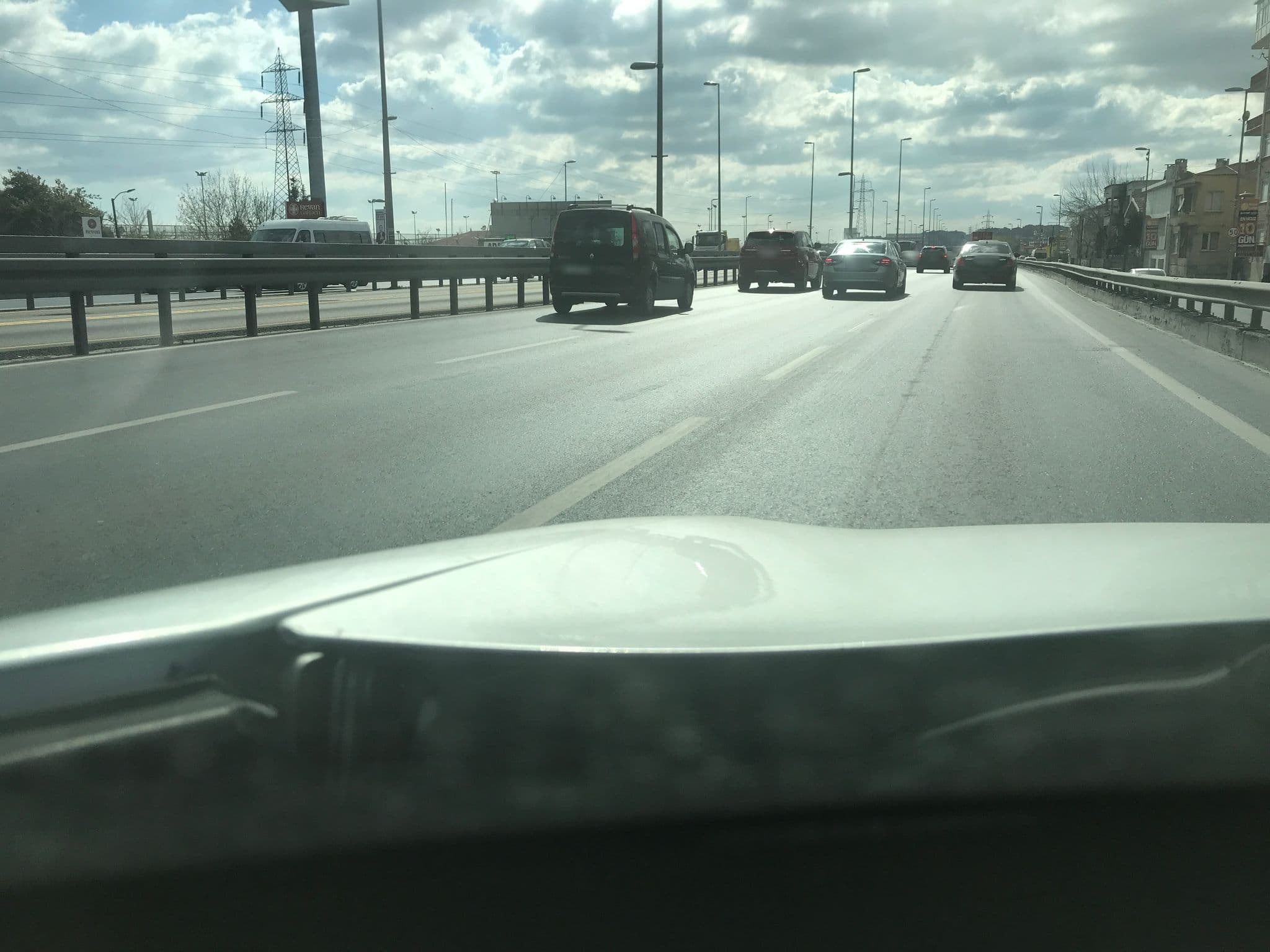 Street view near Otel Kervan, Küçükçekmece — © yeliz (CC BY-SA · Mapillary)