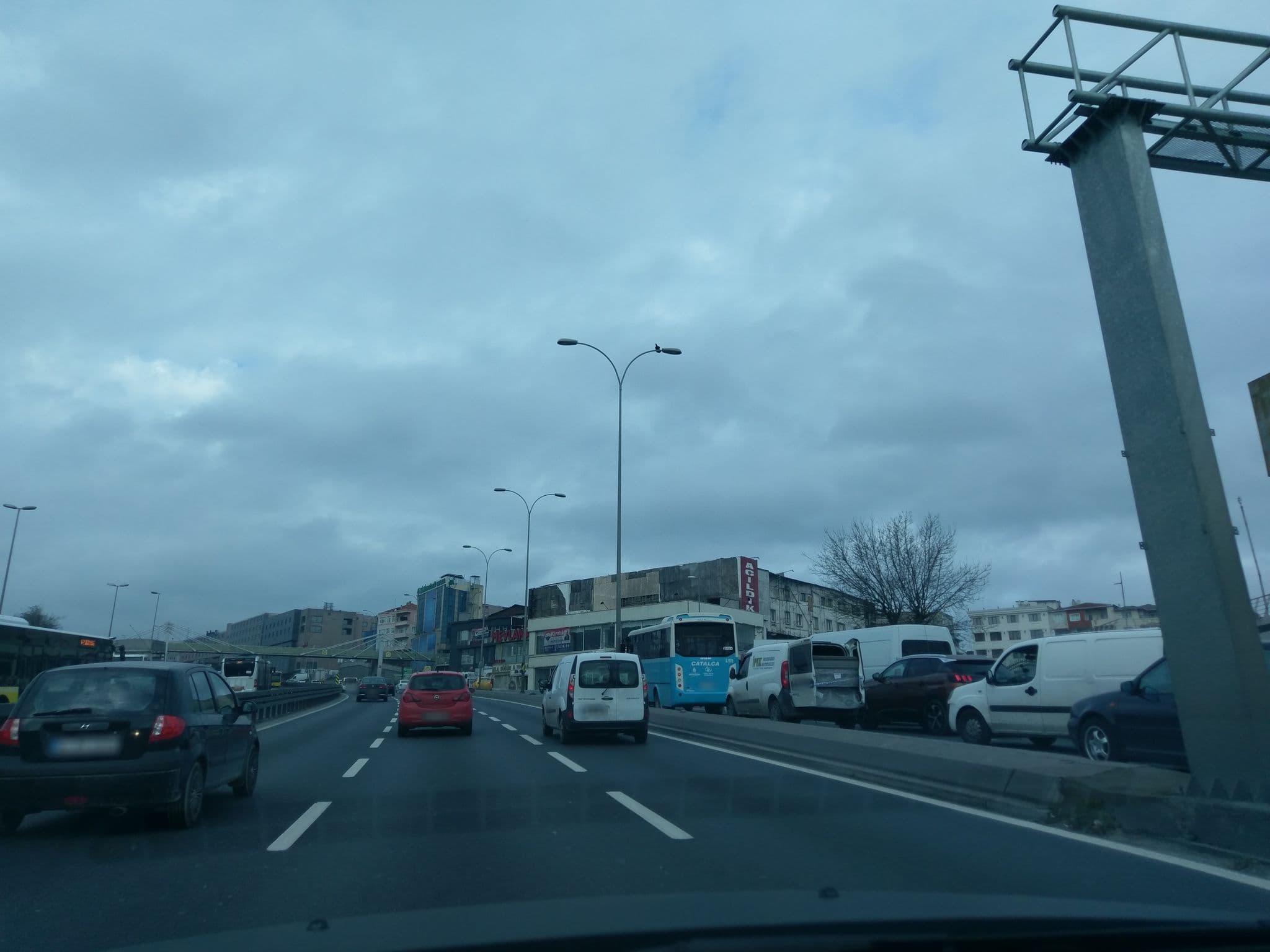 Street view near radisson sas otel blue loby, Küçükçekmece — © ozkanilyasaksu (CC BY-SA · Mapillary)