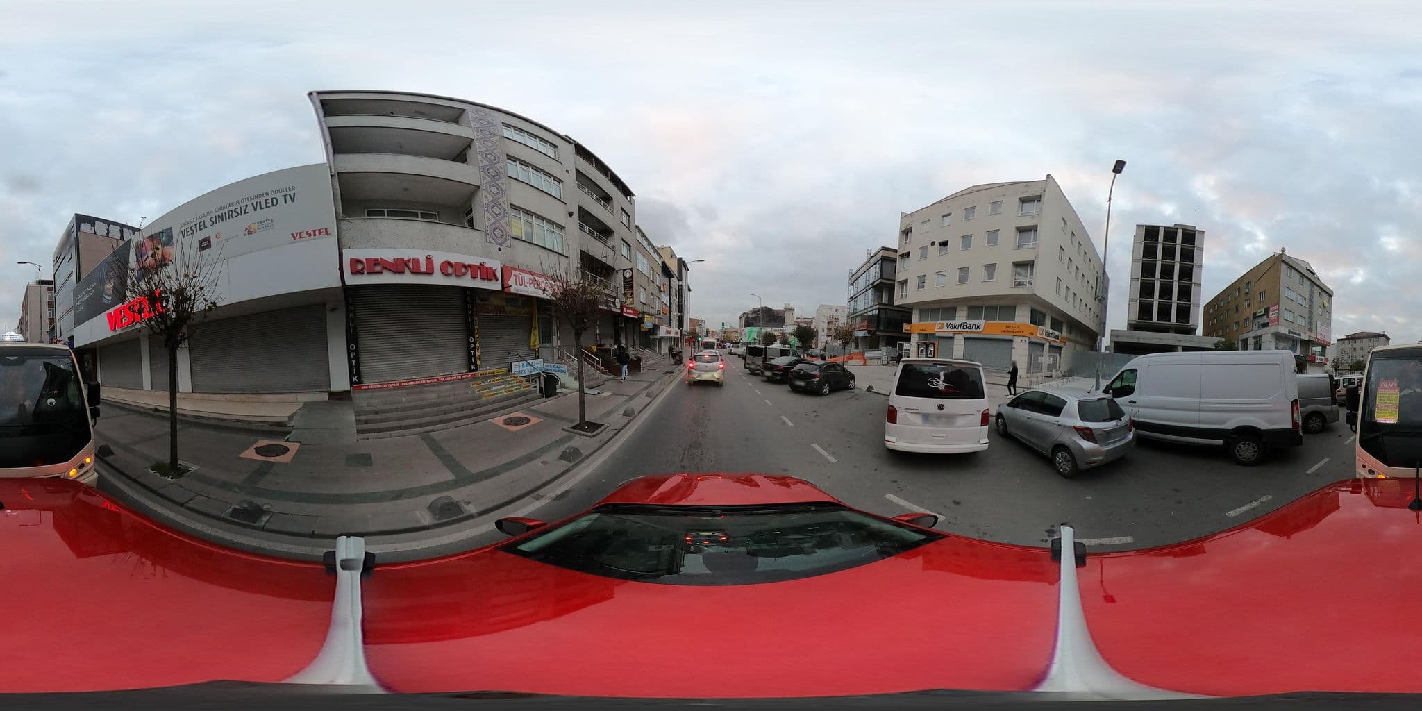 Street view near Şah Suit Hotel, Bağcılar — © ademturkmen (CC BY-SA · Mapillary)