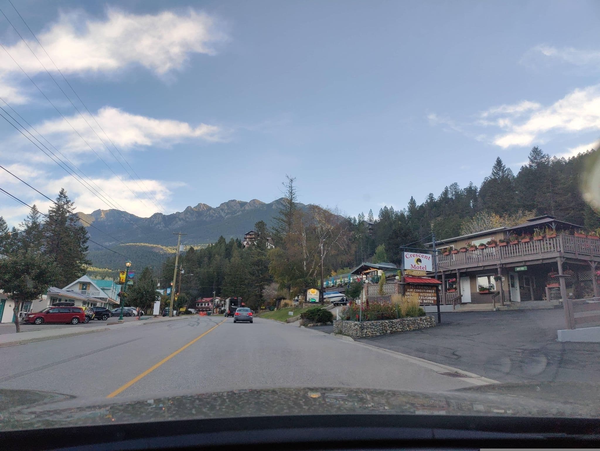 Street view near Crescent Motel, Radium Hot Springs — © elphix (CC BY-SA · Mapillary)