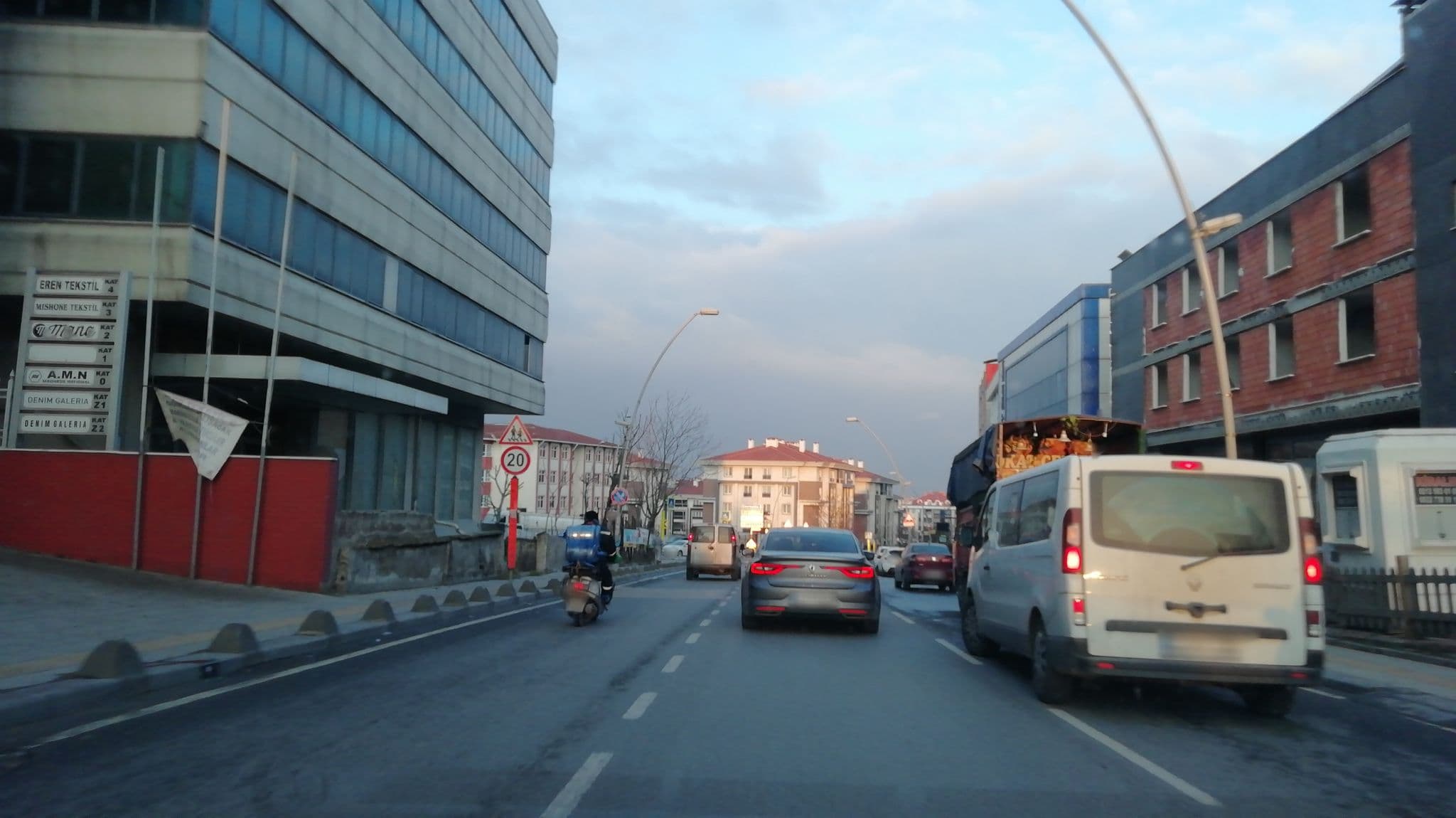Street view near Alya Suit, Bahçelievler — © okansafak (CC BY-SA · Mapillary)