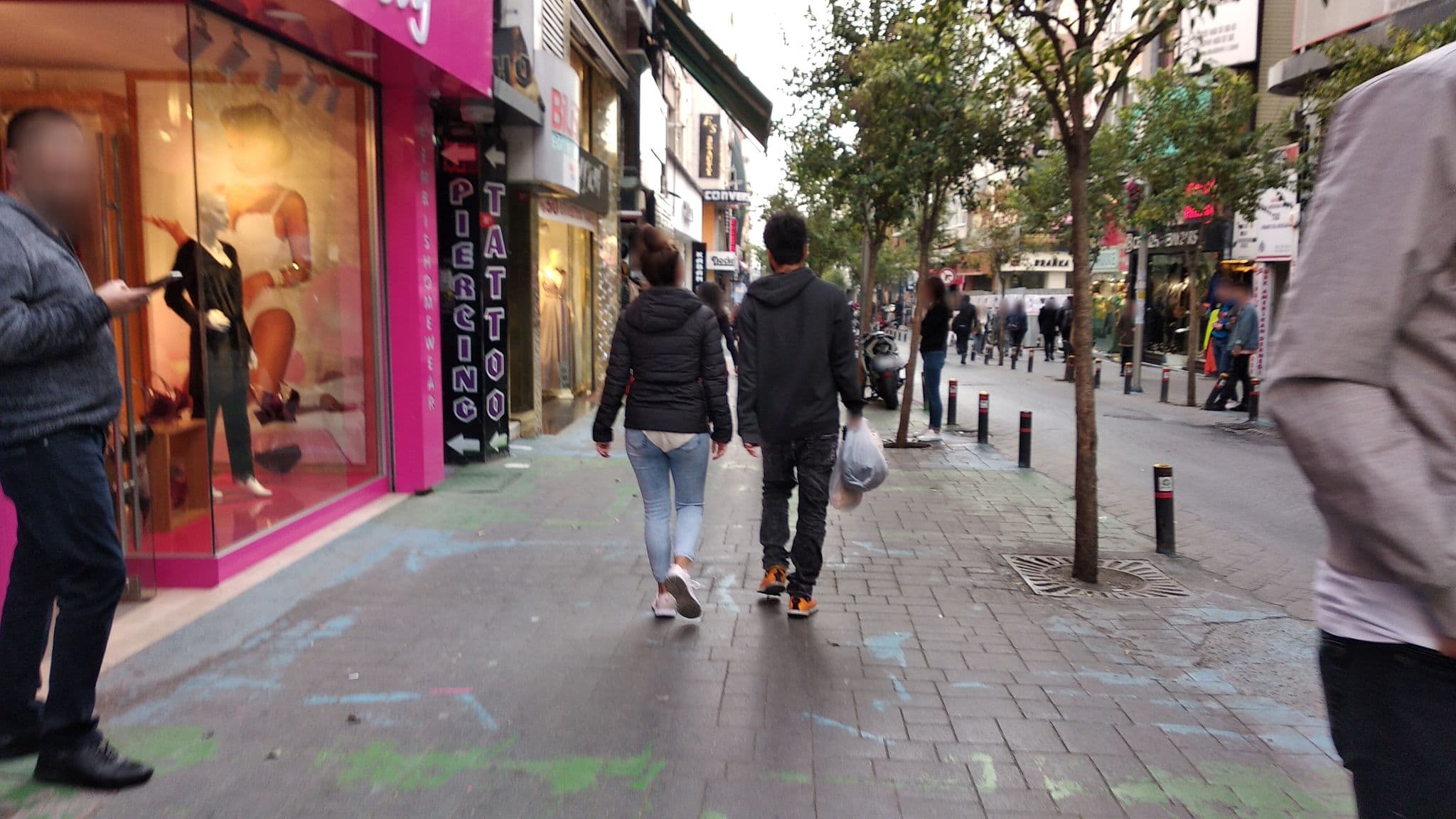 Street view near Random Suit, Zeytinburnu — © boracasli (CC BY-SA · Mapillary)