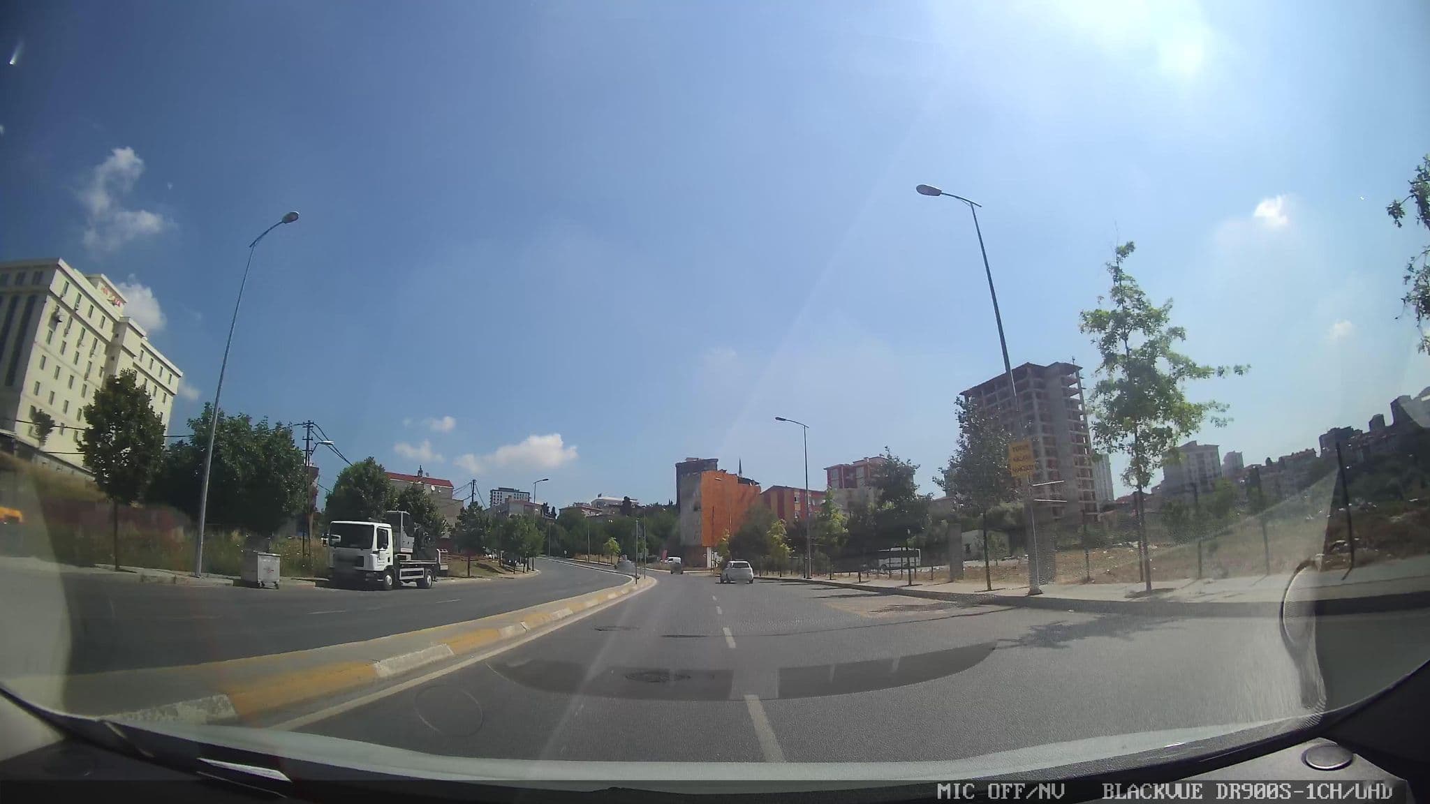 Street view near Whyndam Hotel Şantiyesi, Bağcılar — © ahmetegri (CC BY-SA · Mapillary)