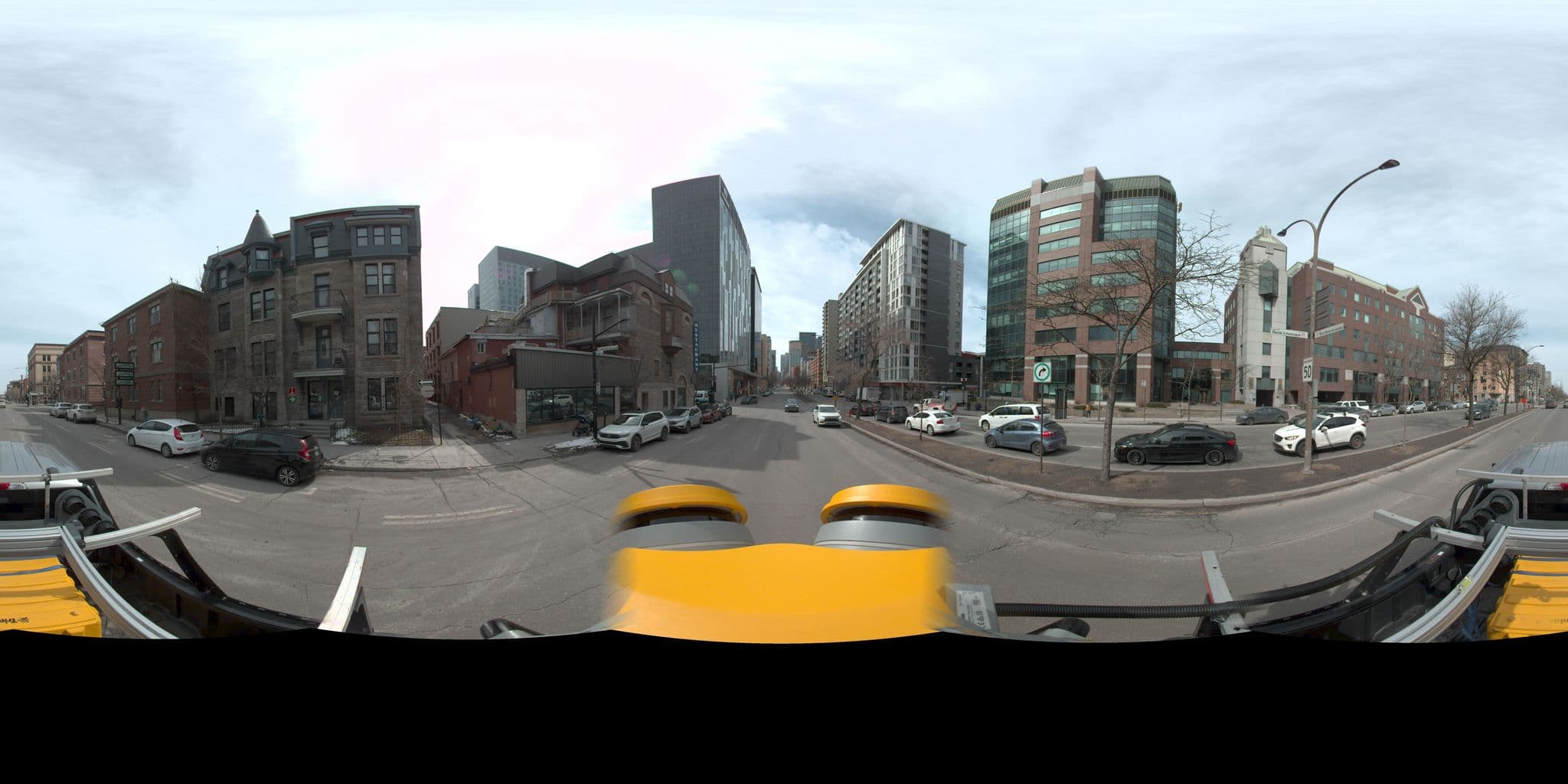Street view near Celebrities hotel, Milton-Parc — © VdM (CC BY-SA · Mapillary)