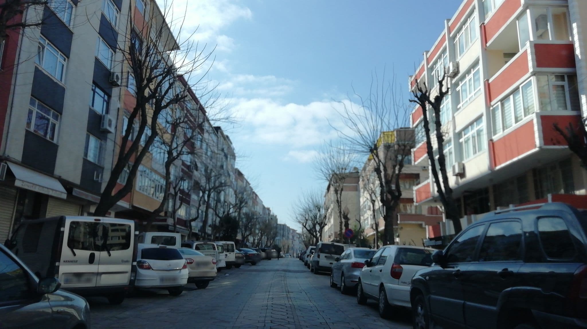 Street view near Saruhan otel, Güngören Merter — © okansafak (CC BY-SA · Mapillary)
