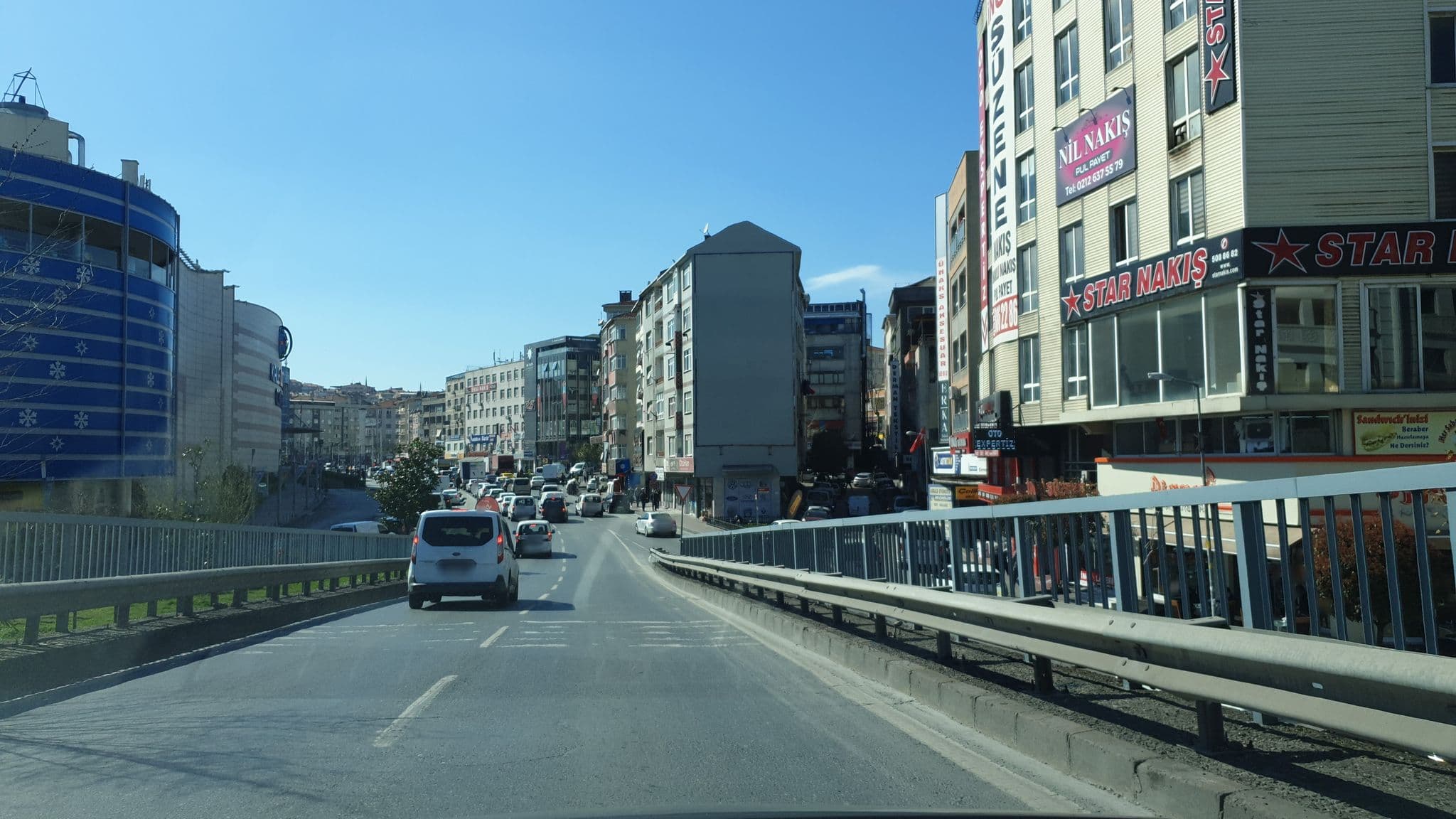 Street view near Beyoğlu Radisson BLU Otel, Merter Keresteciler — © mcamlica (CC BY-SA · Mapillary)