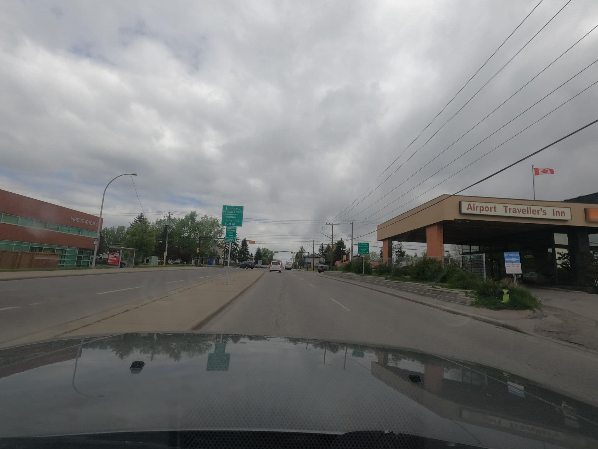 Street view near The Airport Traveller's Inn, Vista Heights — © plan_c (CC BY-SA · Mapillary)
