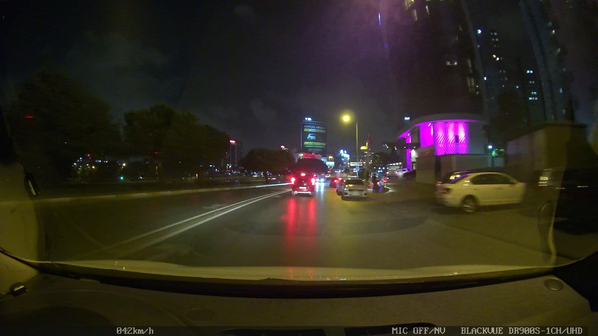 Street view near Niziplioglu Otel, Güngören Merter — © ahmetegri (CC BY-SA · Mapillary)