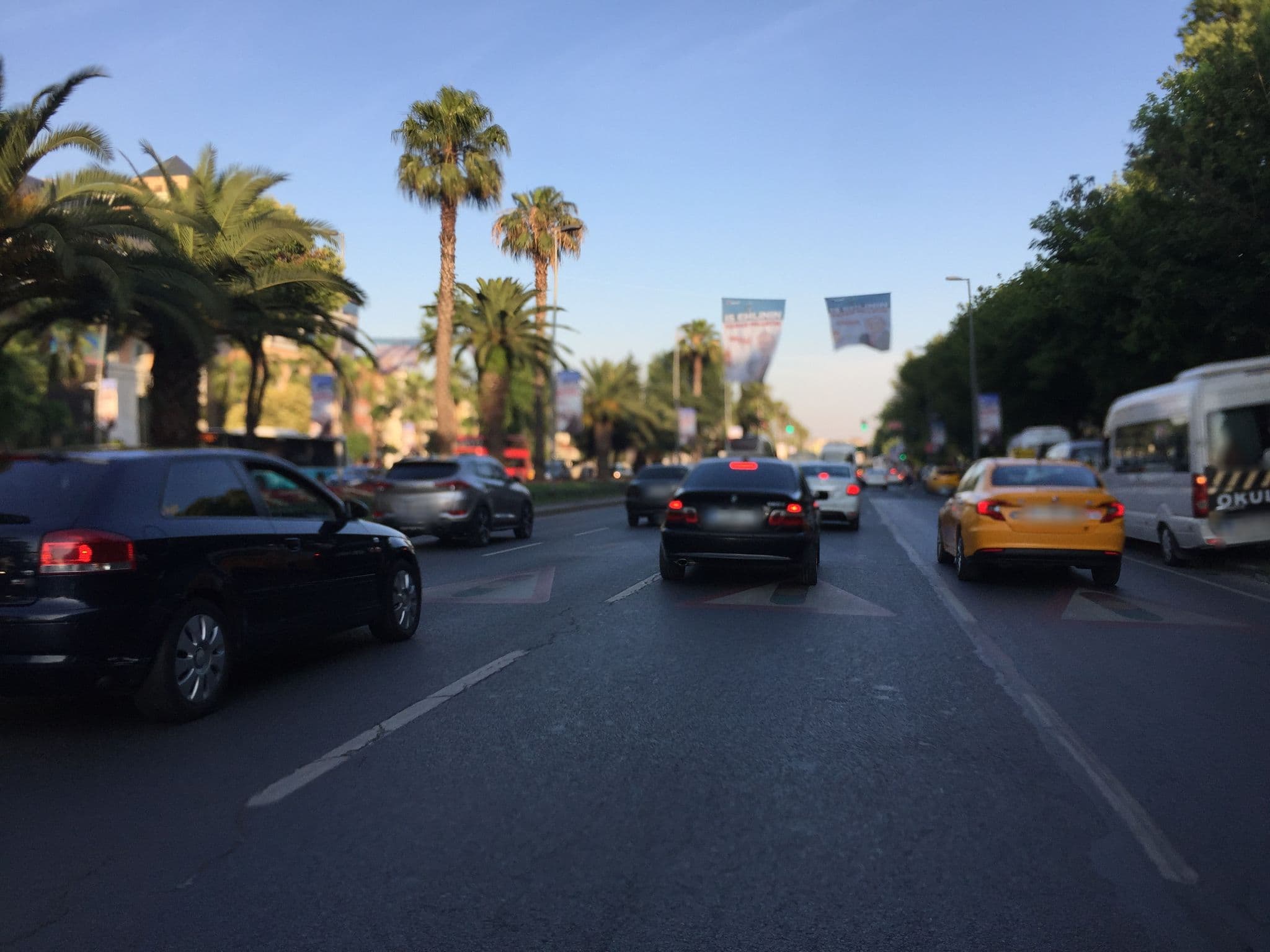 Street view near Grand Cüneyt Otel, Istanbul — © sessiznotalar (CC BY-SA · Mapillary)