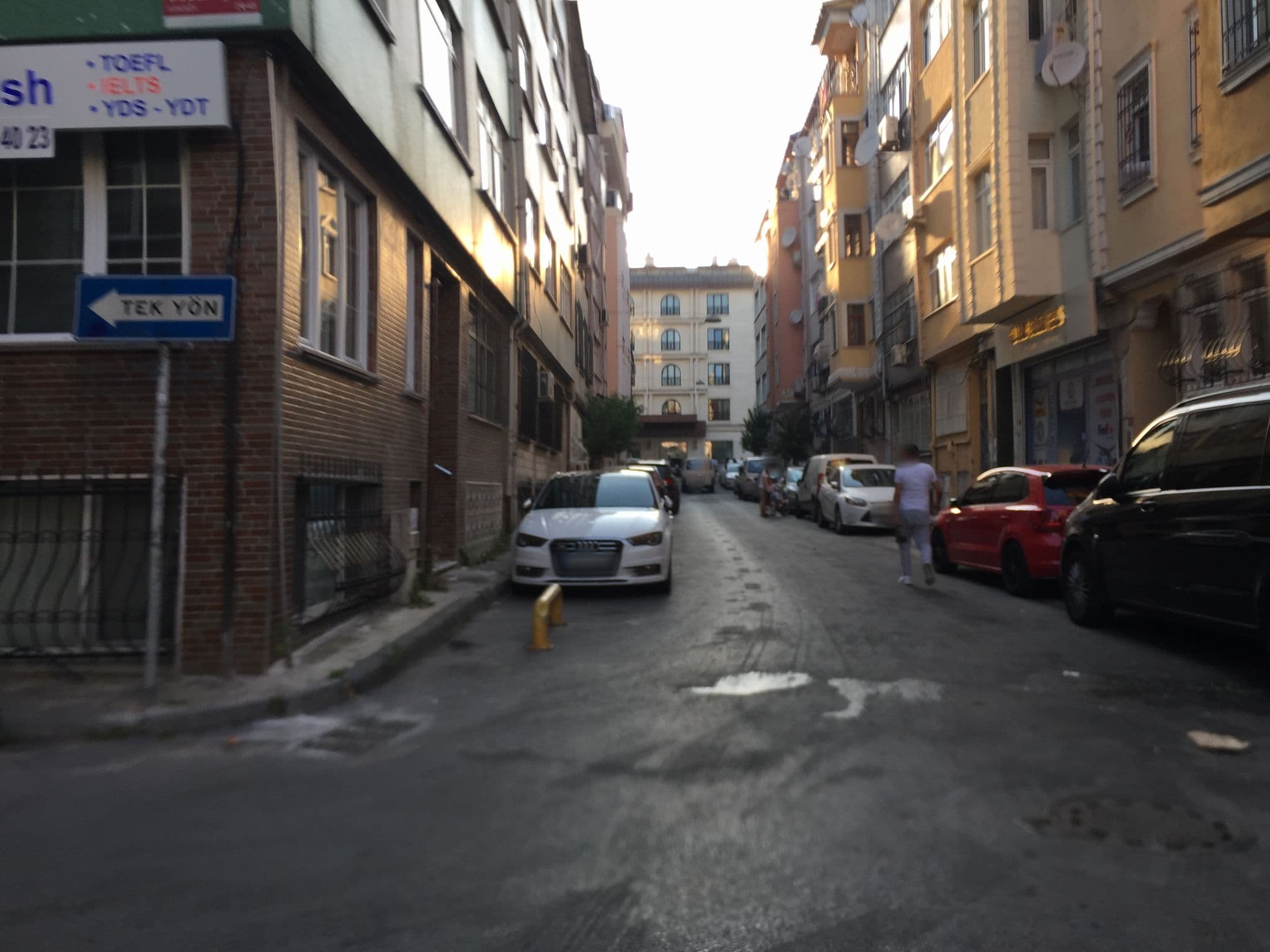 Street view near Verity's, Istanbul — © sessiznotalar (CC BY-SA · Mapillary)