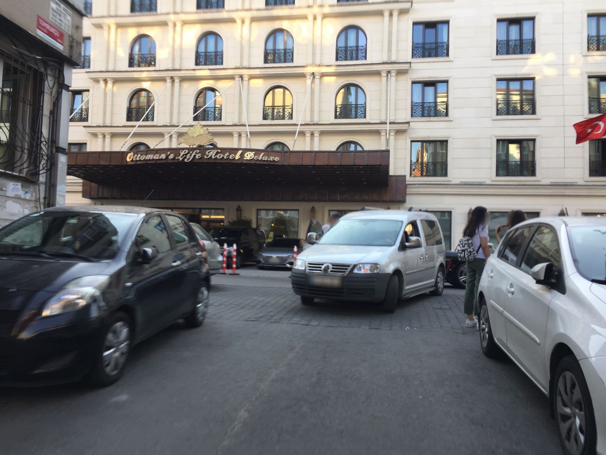 Street view near Mine Suite, Istanbul — © sessiznotalar (CC BY-SA · Mapillary)