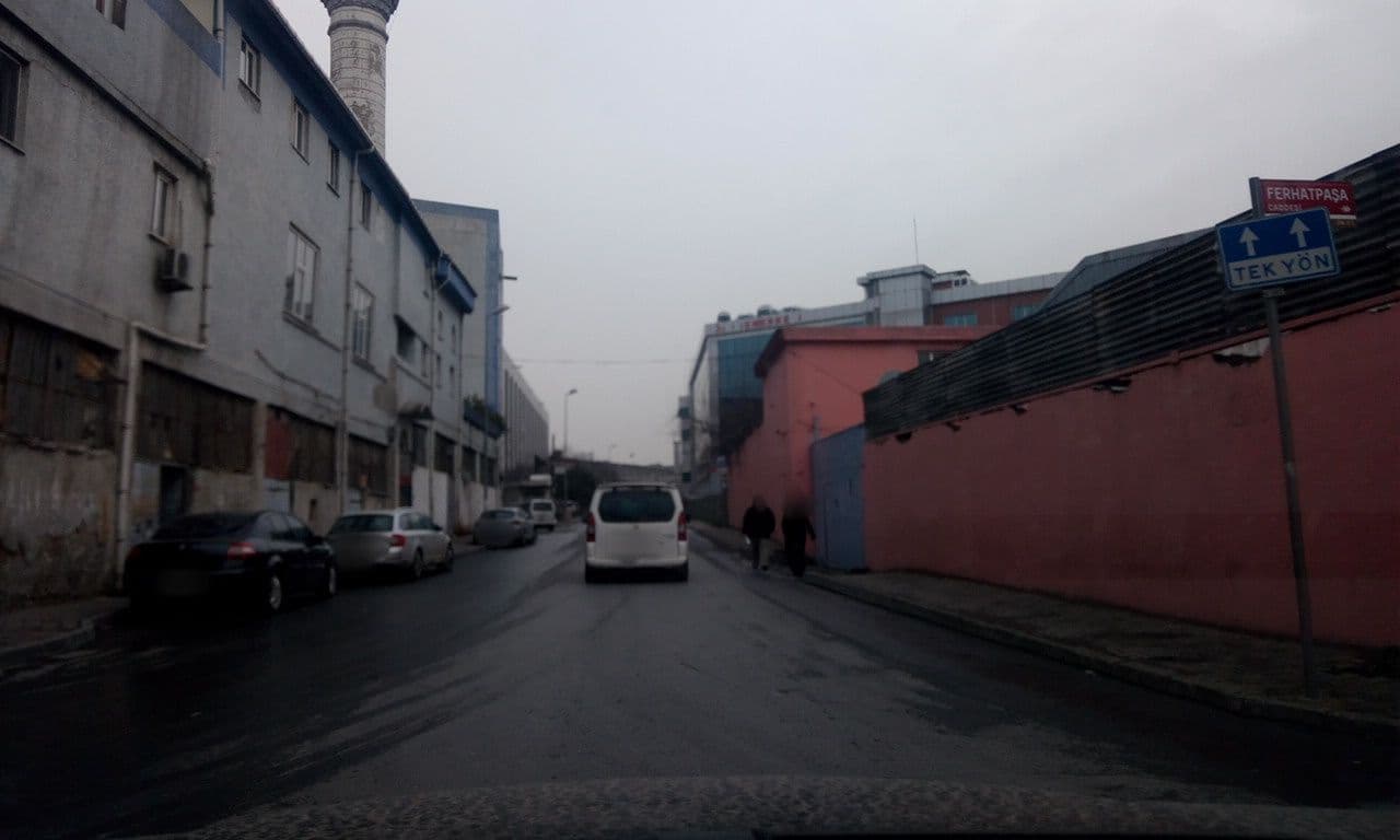 Street view near Windsor Hotel Convention Center Istanbul, Fatih — © erdoganksgn (CC BY-SA · Mapillary)