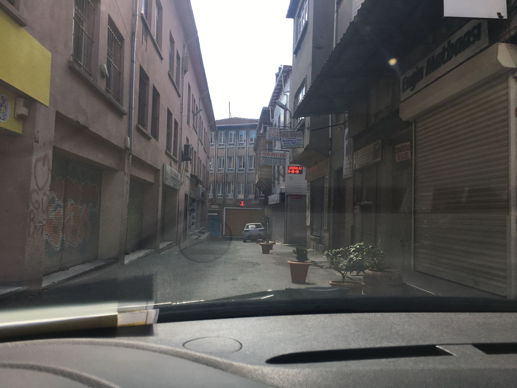 Street view near Suleymaniye Hotel, Eminönü — © myusufuyan (CC BY-SA · Mapillary)