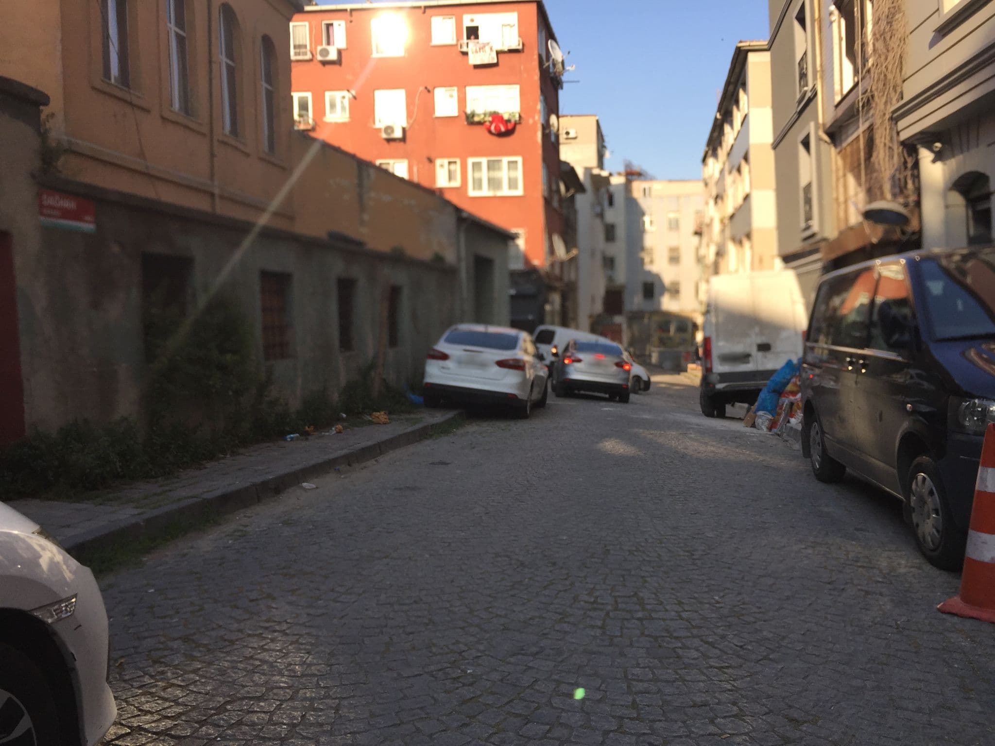 Street view near Sunlight Hotel, Sultanahmet — © sessiznotalar (CC BY-SA · Mapillary)
