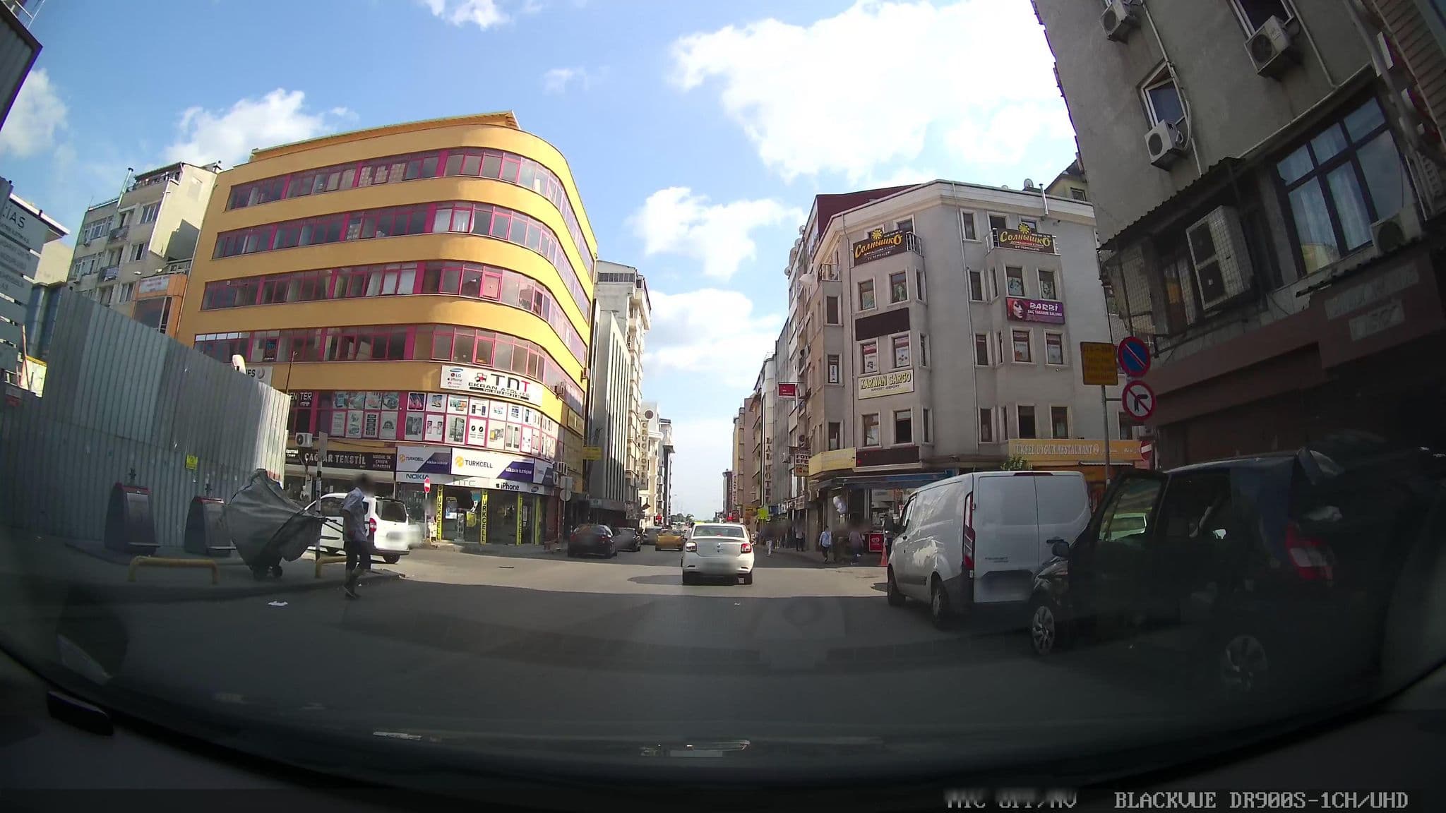 Street view near Birinci Apart Hotel, Istanbul — © asturksever (CC BY-SA · Mapillary)