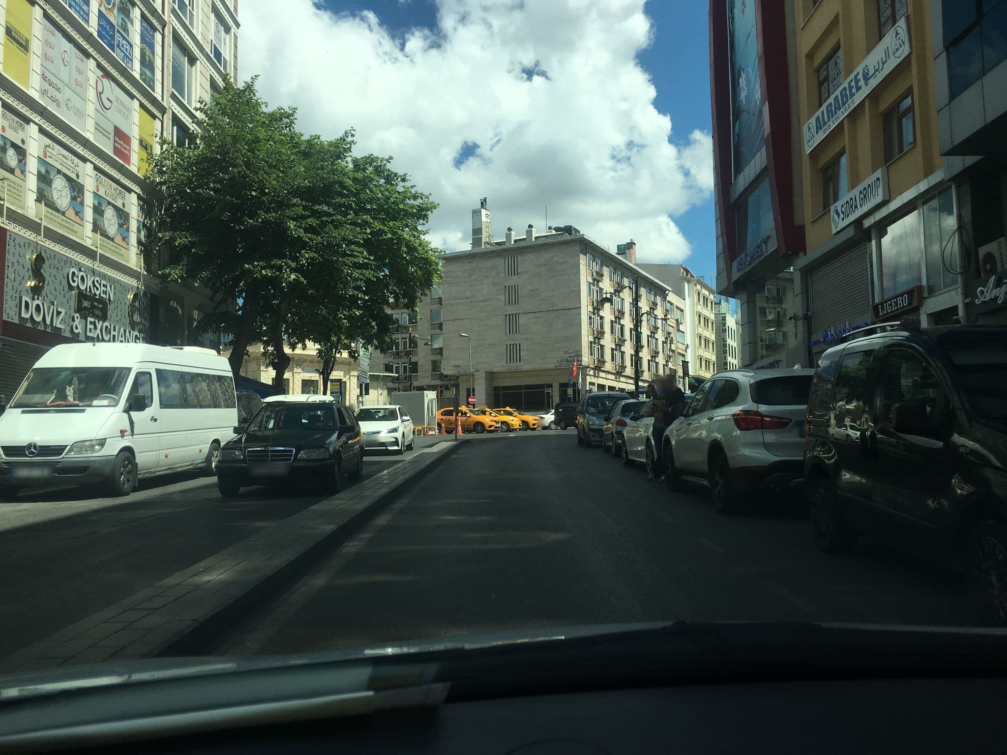 Street view near Hotel Yiğitalp İstanbul, Istanbul — © myusufuyan (CC BY-SA · Mapillary)
