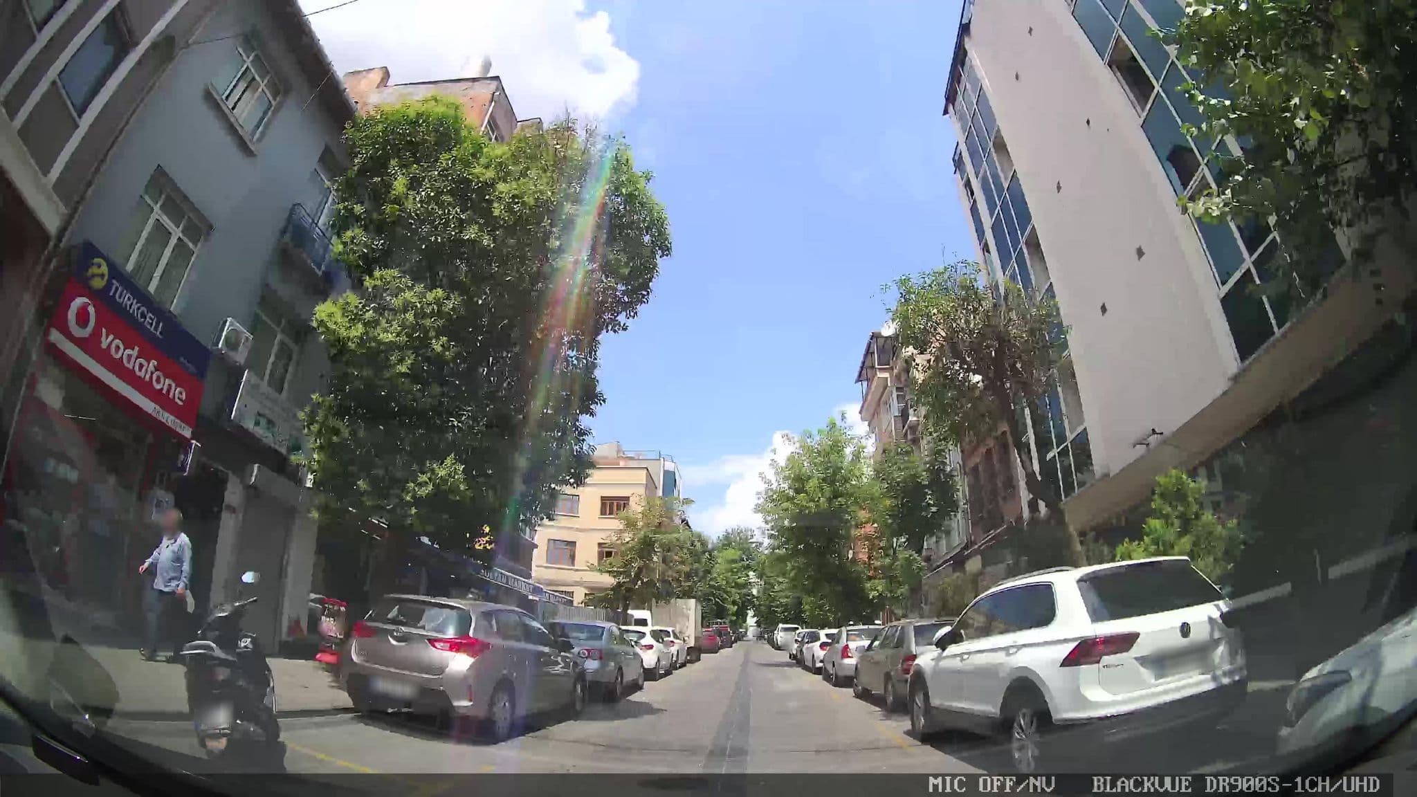 Street view near Hotel yeşilpark, Istanbul — © asturksever (CC BY-SA · Mapillary)
