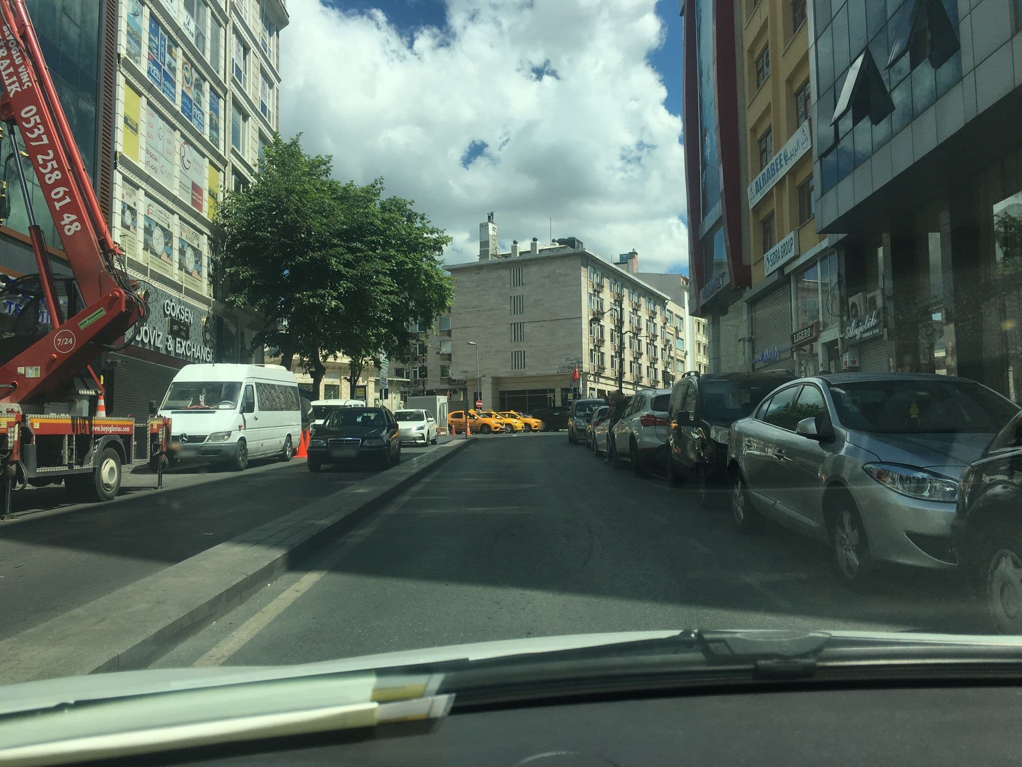 Street view near Sultan Hotel, Istanbul — © myusufuyan (CC BY-SA · Mapillary)
