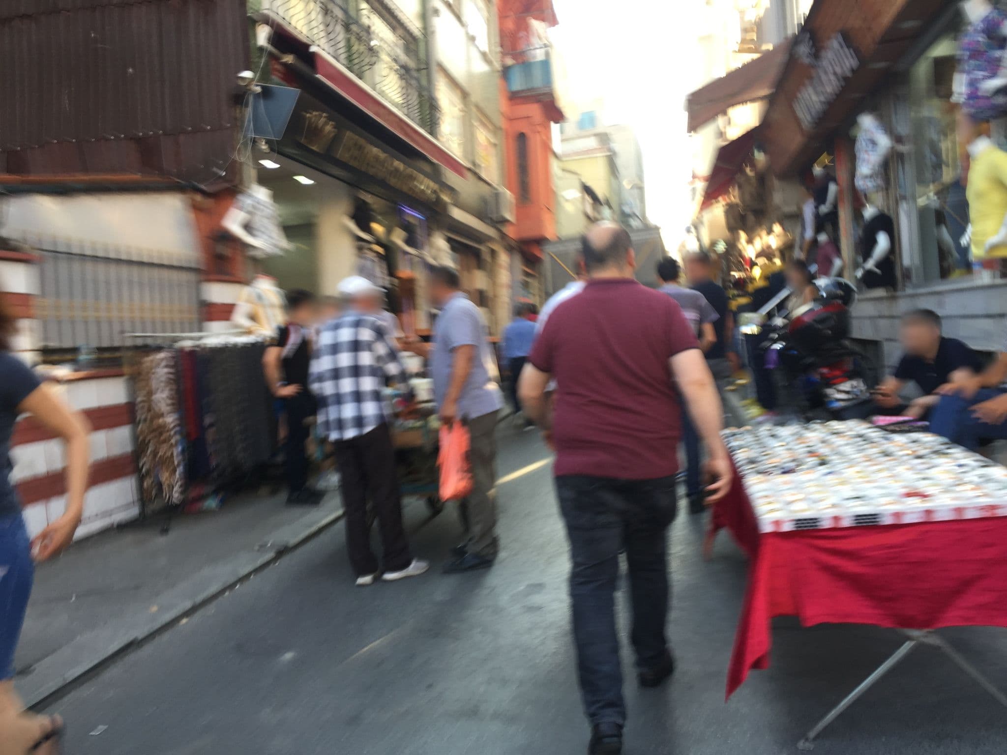 Street view near gül hotel, Istanbul — © sessiznotalar (CC BY-SA · Mapillary)