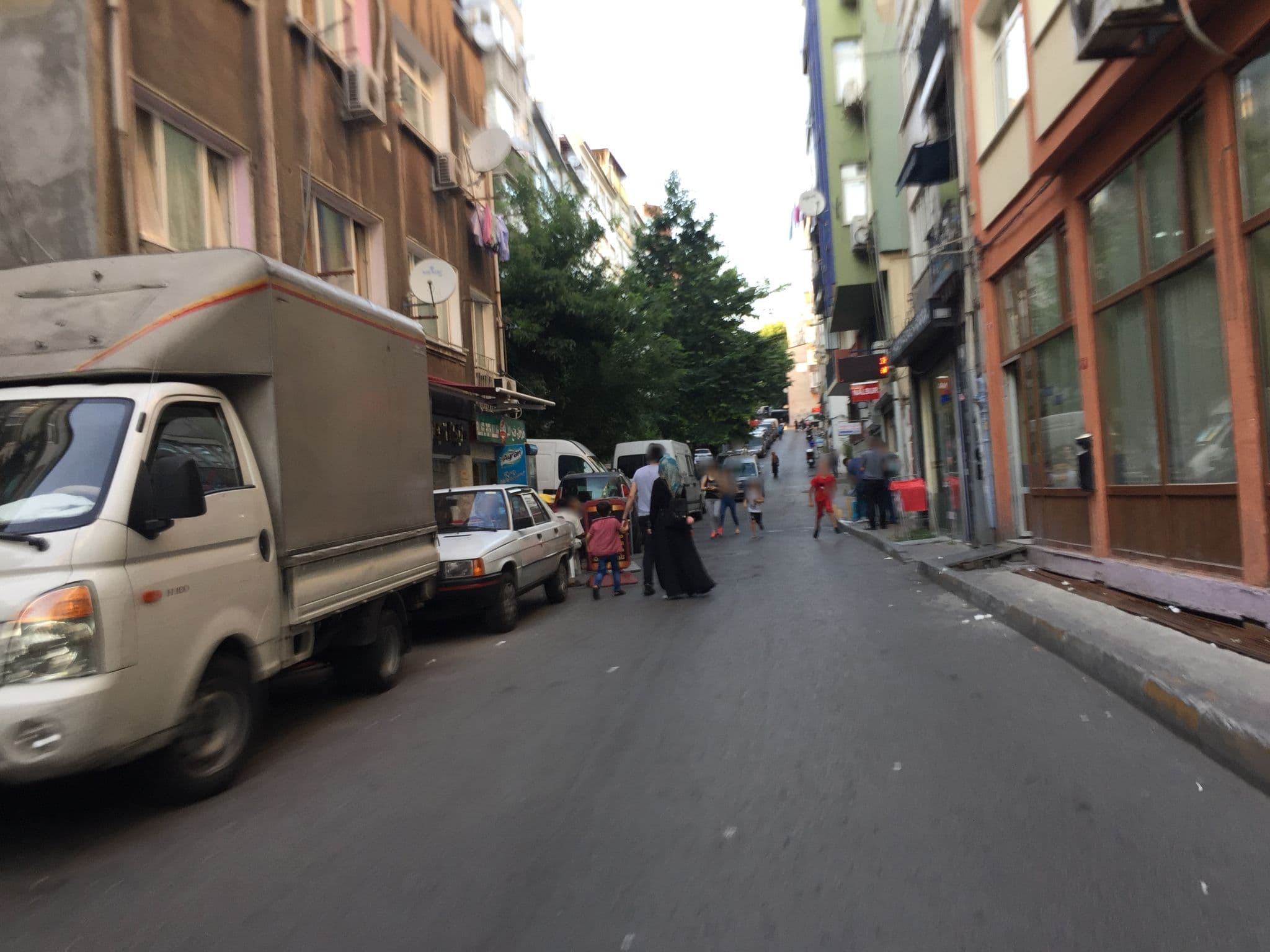 Street view near Merve Apart Hotel, Istanbul — © sessiznotalar (CC BY-SA · Mapillary)