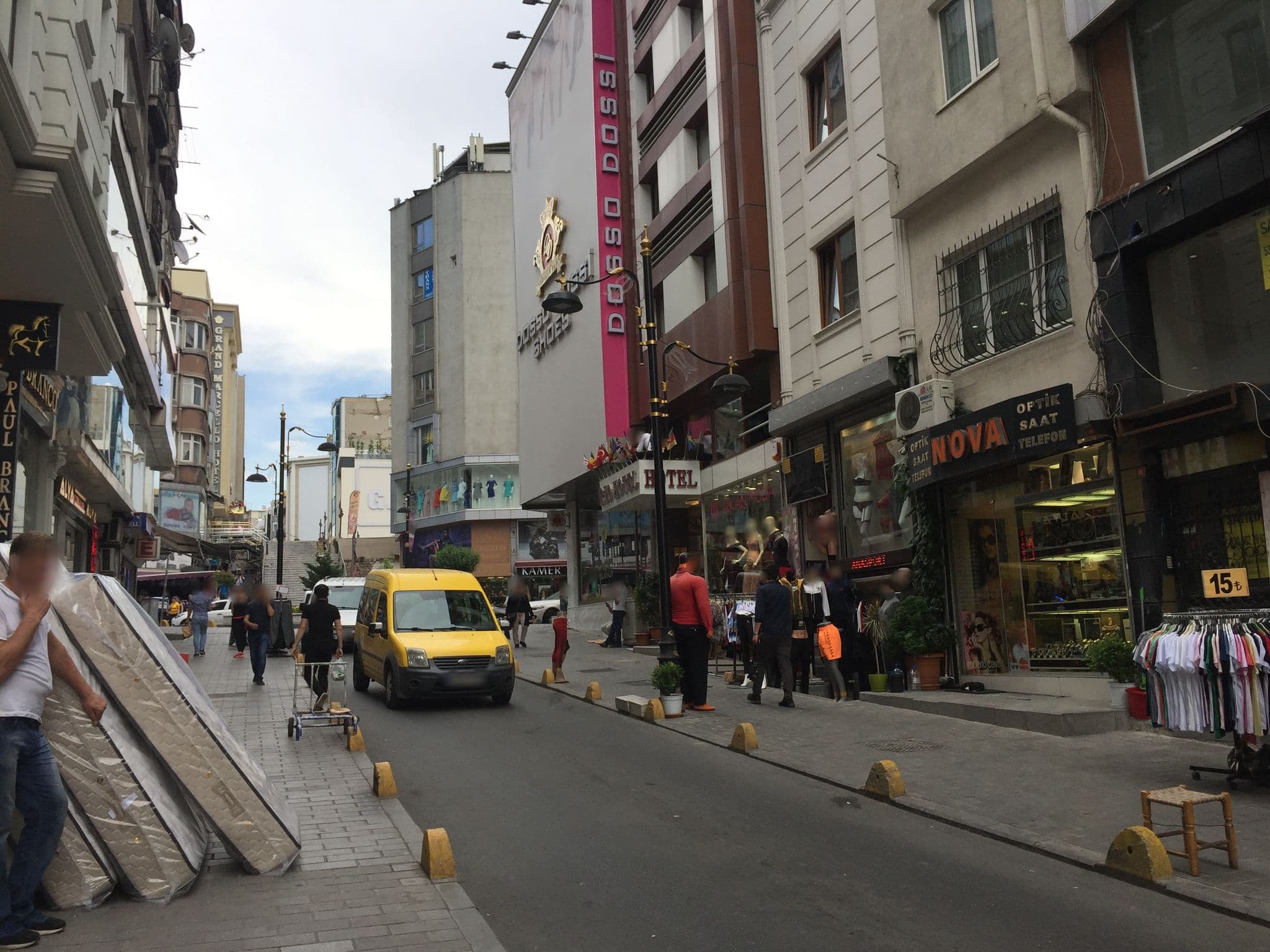 Street view near Otel Ömer Ağa Konağı, Istanbul — © sessiznotalar (CC BY-SA · Mapillary)