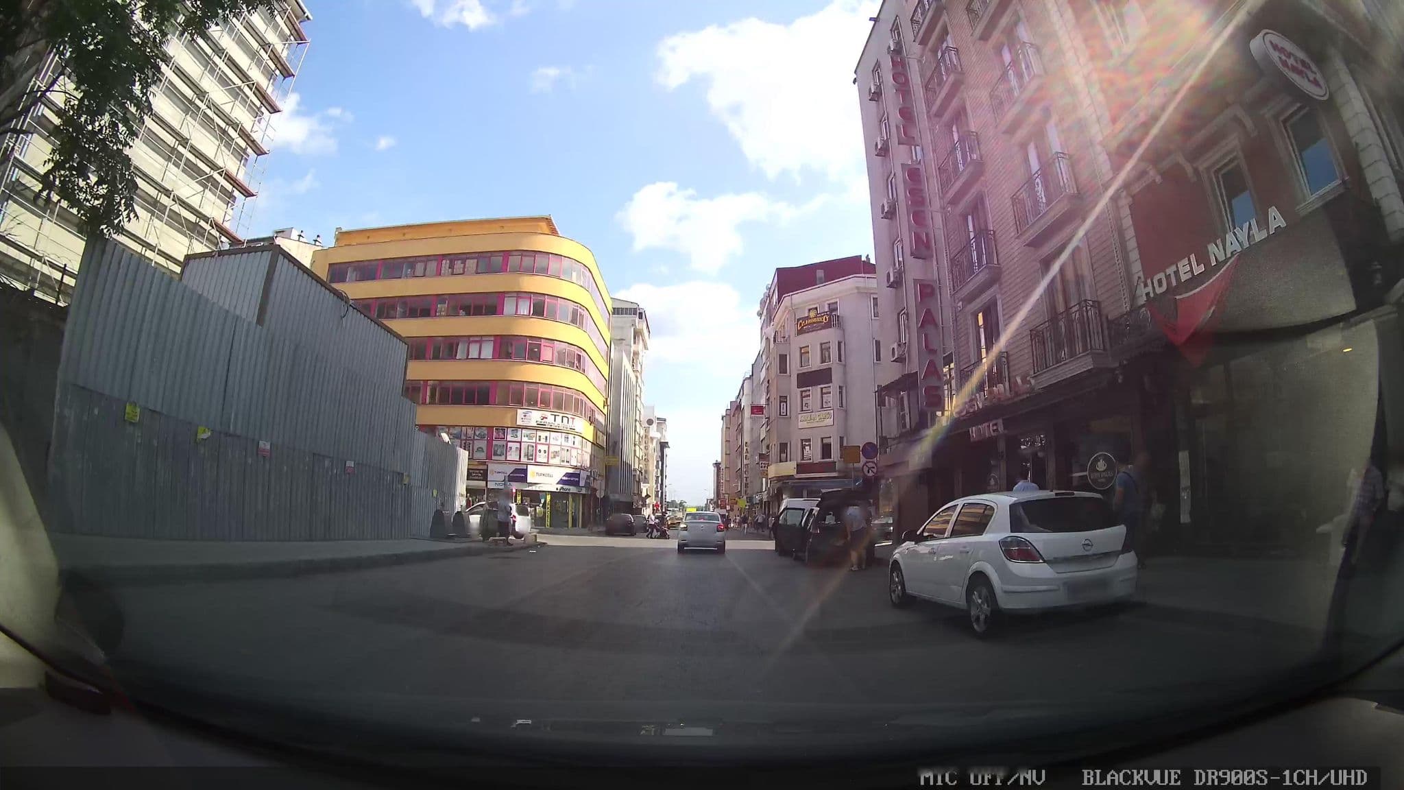 Street view near Esen Palace, Istanbul — © asturksever (CC BY-SA · Mapillary)