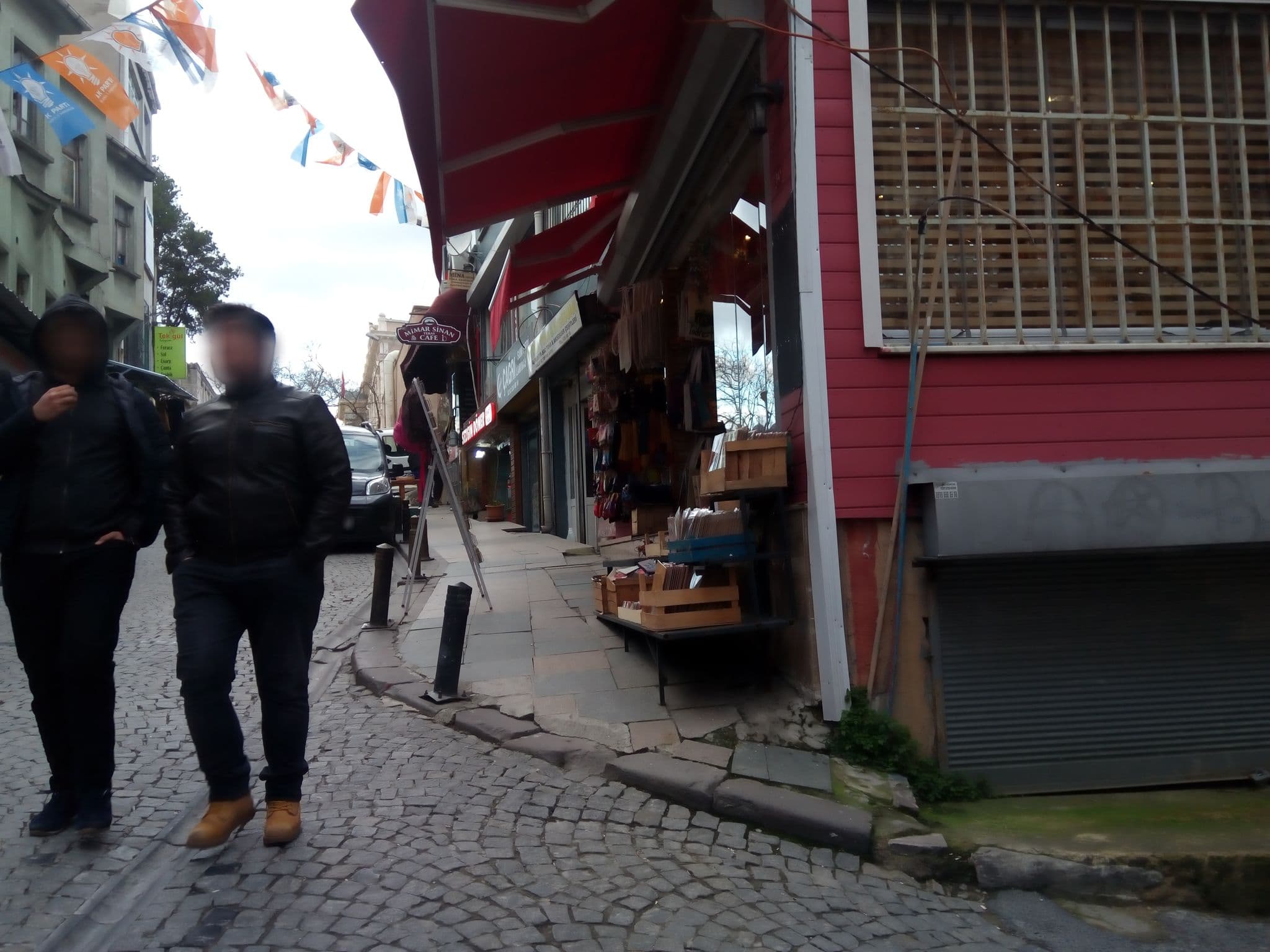 Street view near Mimar Sinan inn Hotel, Eminönü — © asefakcby (CC BY-SA · Mapillary)