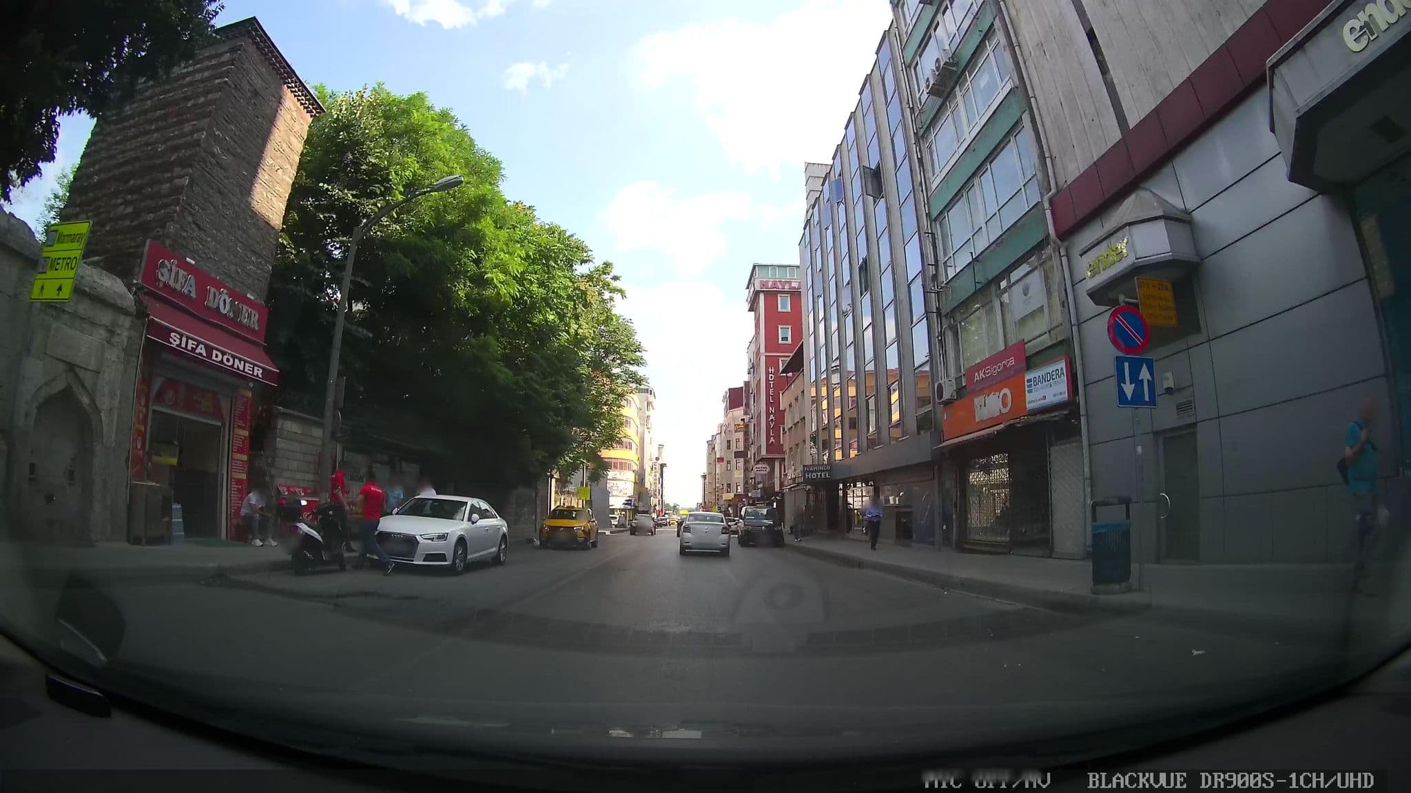 Street view near Flamingo Hotel Istanbul, Istanbul — © asturksever (CC BY-SA · Mapillary)