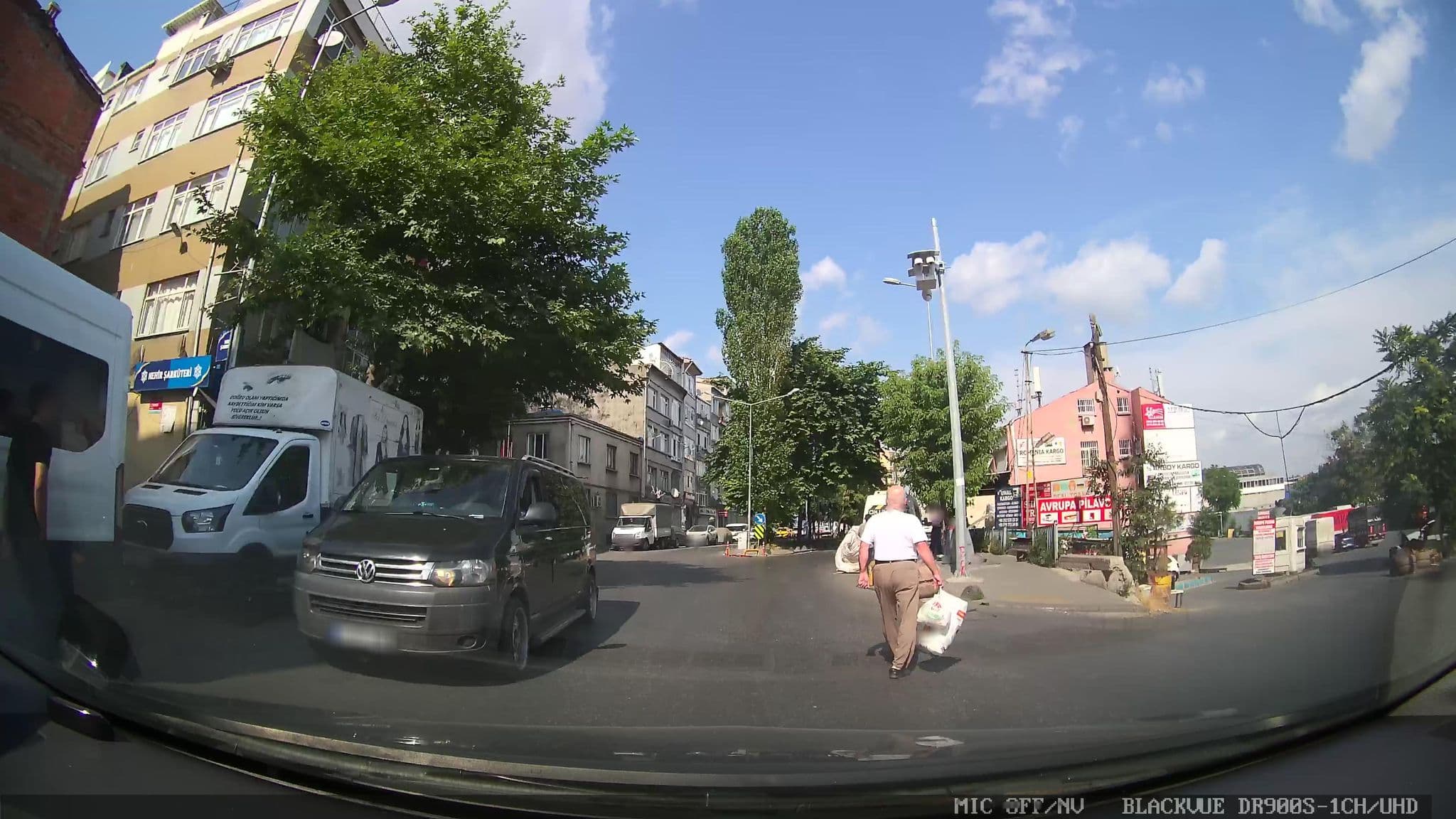 Street view near Rouge Noire Hotel, Istanbul — © asturksever (CC BY-SA · Mapillary)