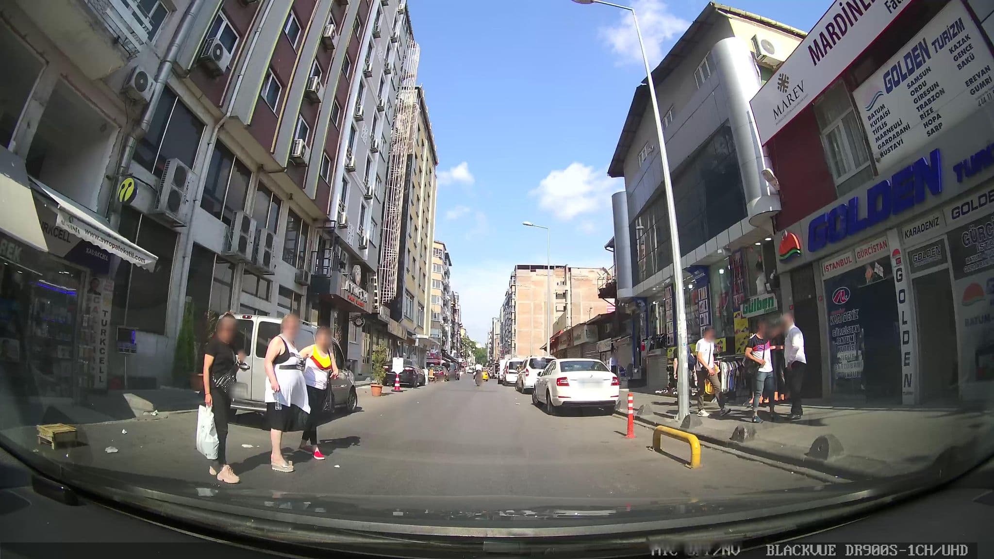Street view near Hotel Mekke, Istanbul — © asturksever (CC BY-SA · Mapillary)