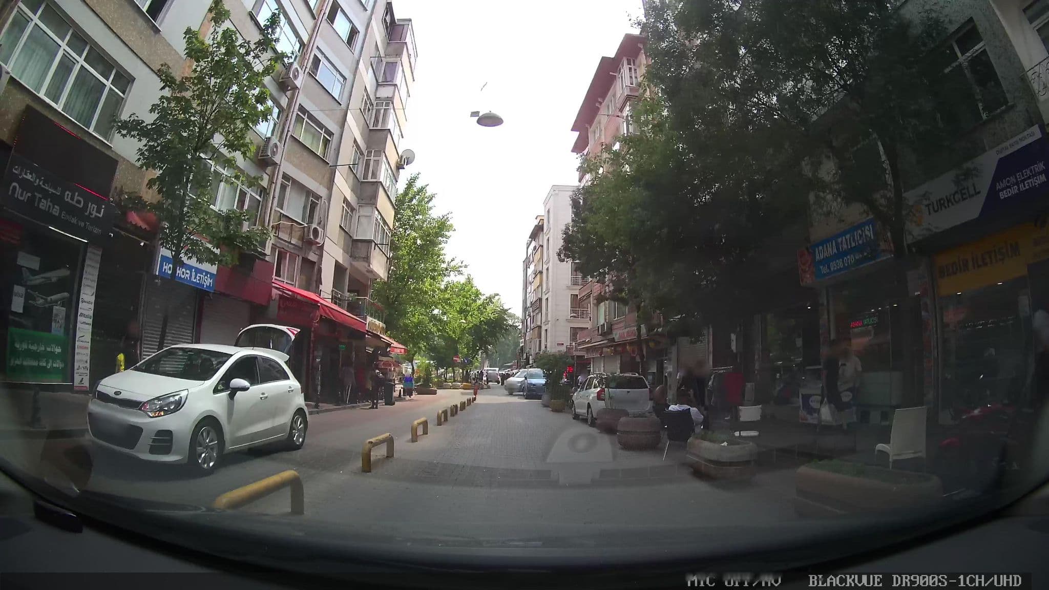Street view near unkapani buyuk  hamit otel, Istanbul — © asturksever (CC BY-SA · Mapillary)