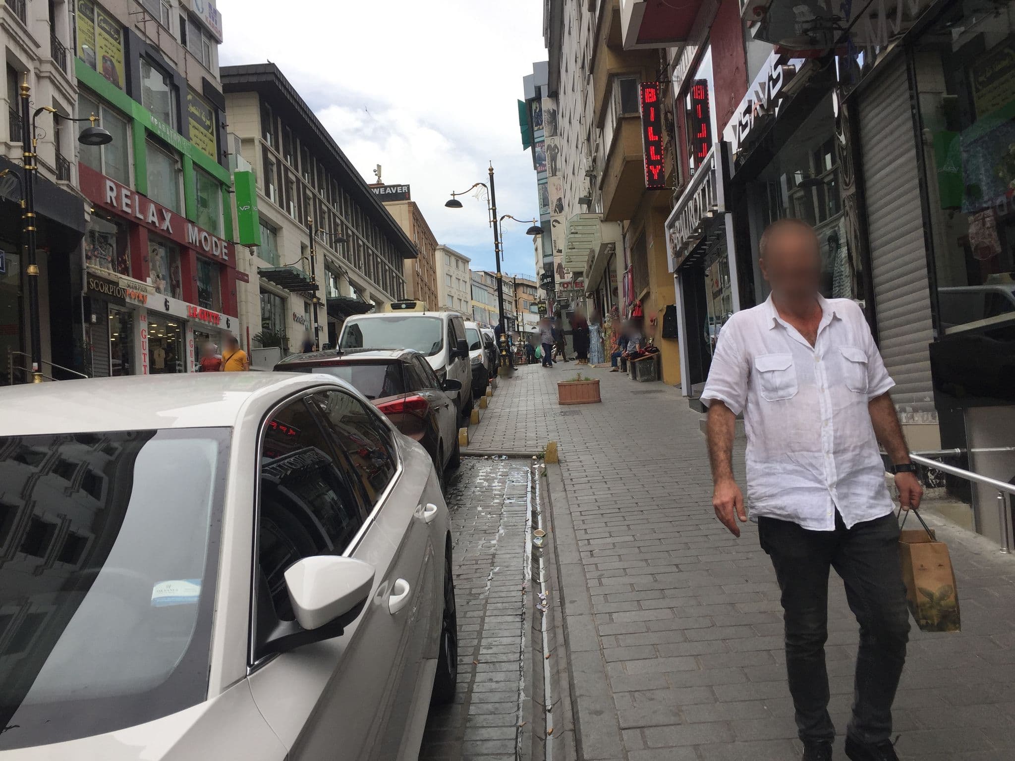 Street view near DarkHill, Istanbul — © sessiznotalar (CC BY-SA · Mapillary)