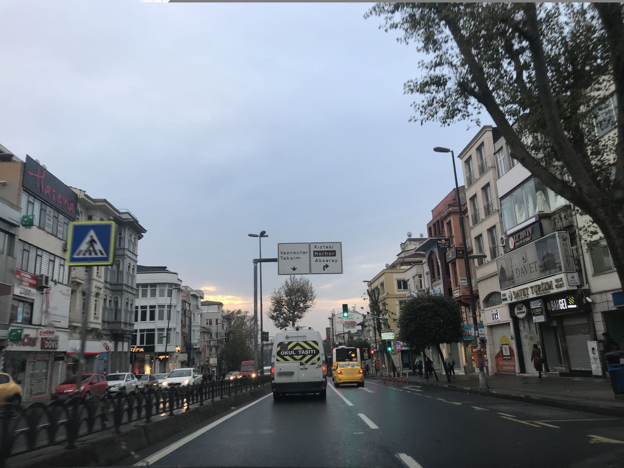 Street view near Şevval Turizm, Istanbul — © asturksever (CC BY-SA · Mapillary)