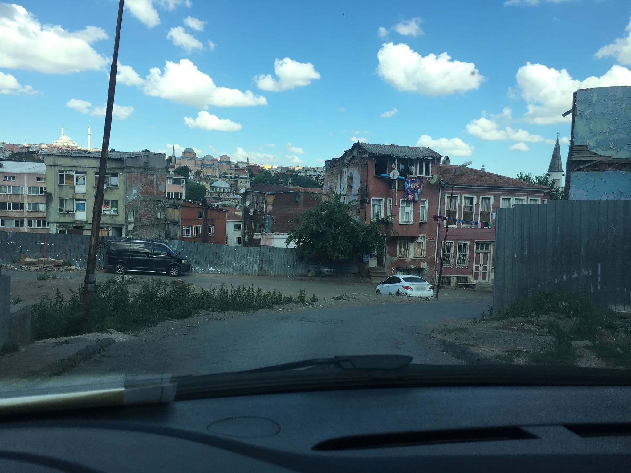 Street view near Herton  Hotel, Eminönü — © myusufuyan (CC BY-SA · Mapillary)