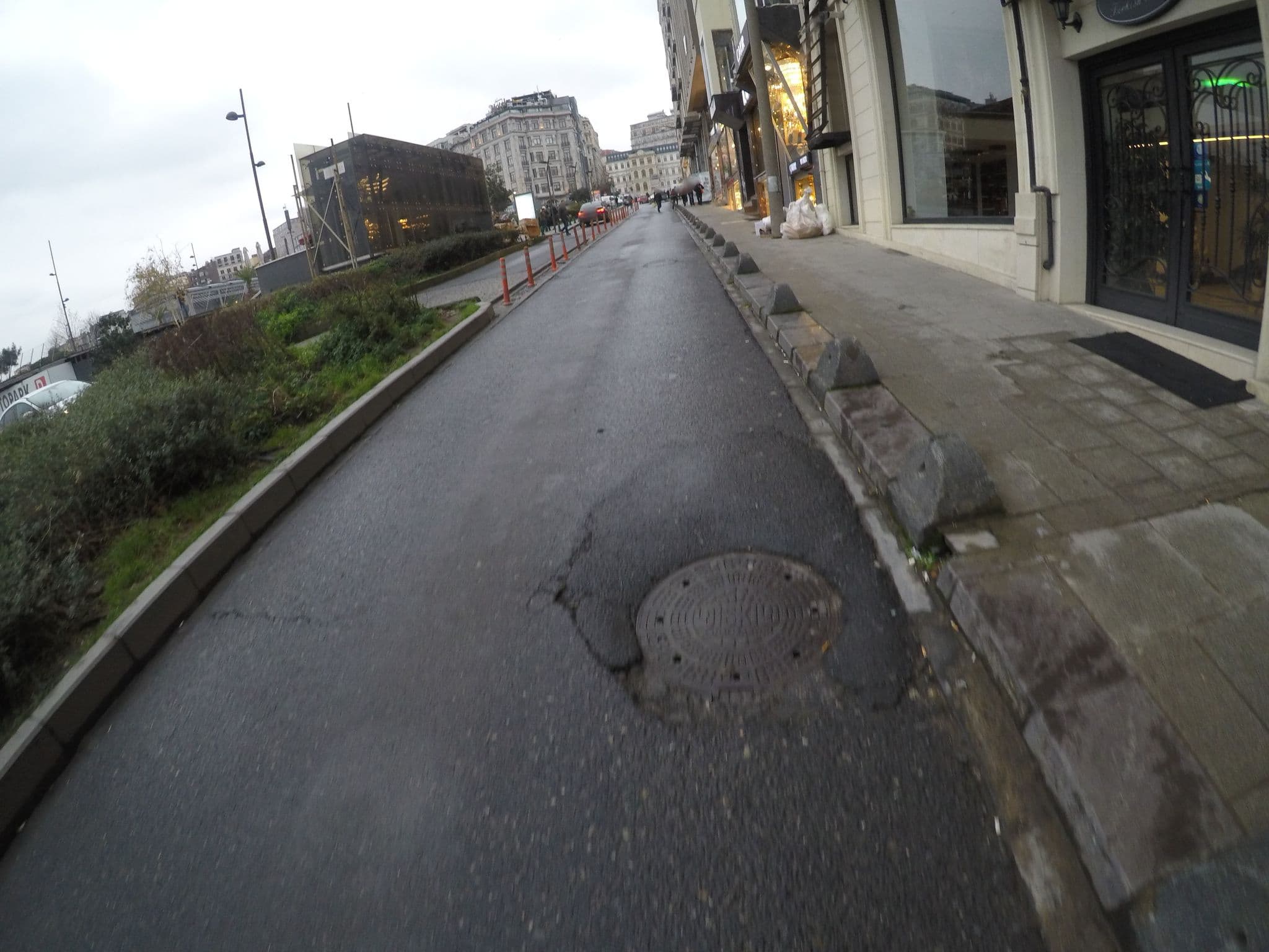 Street view near Origine Rentals Shishane, Eminönü — © chrisbeddow (CC BY-SA · Mapillary)