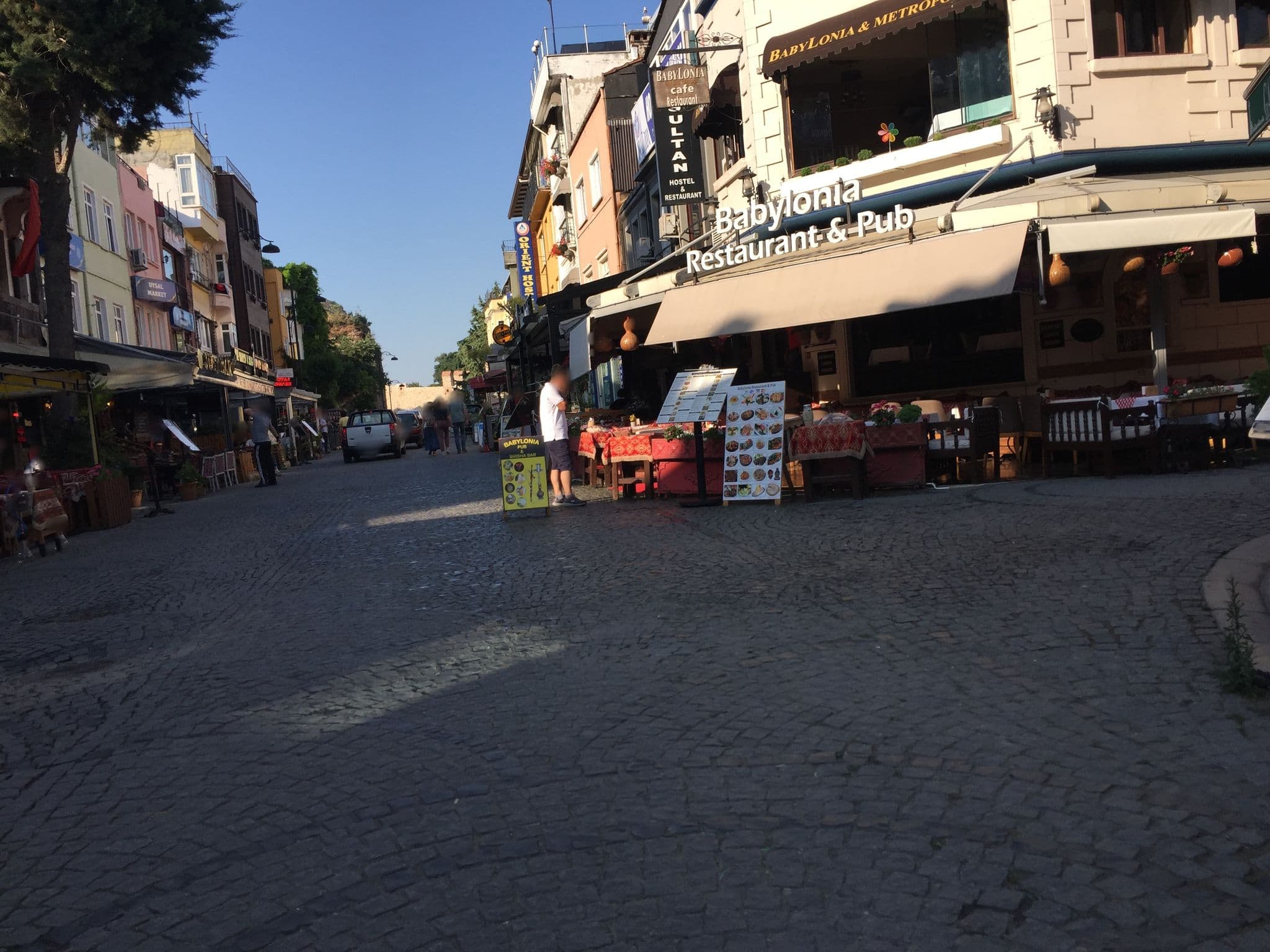 Street view near Rm 403 Tria Elegance Hotel, Sultanahmet — © sessiznotalar (CC BY-SA · Mapillary)