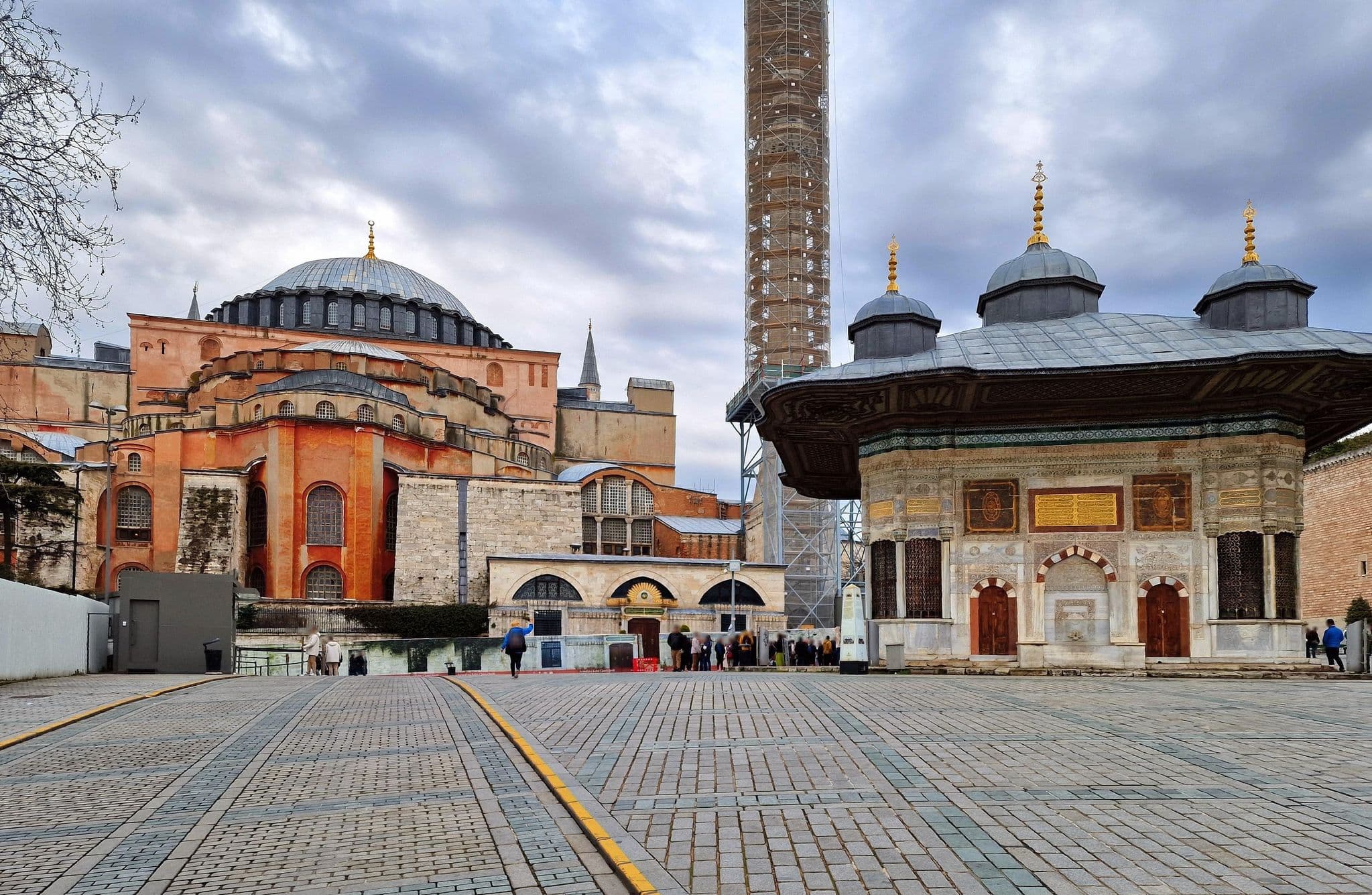 Street view near Seven Dreams 1 Hotel, Sultanahmet — © km2bp (CC BY-SA · Mapillary)