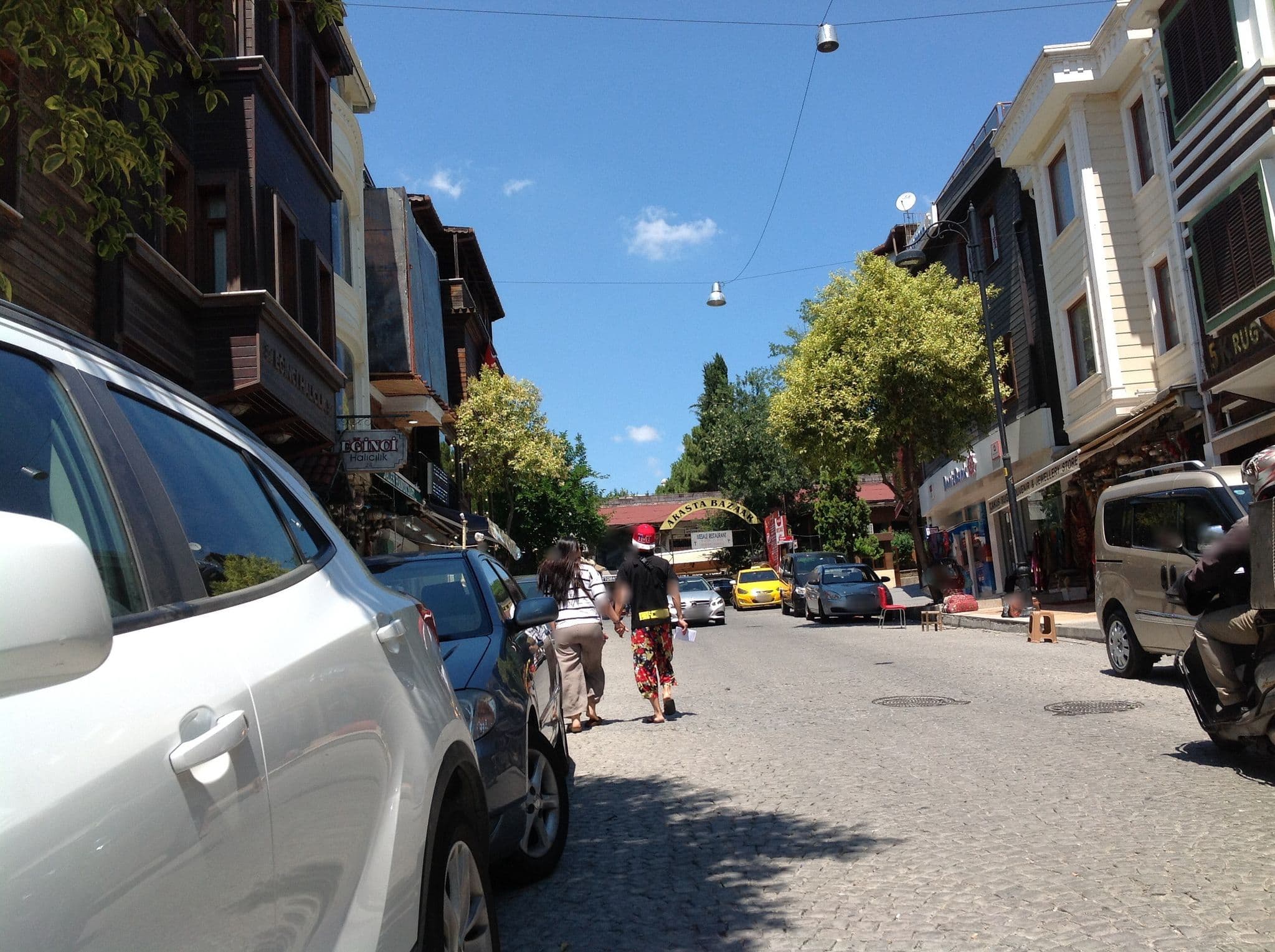 Street view near Work, Sultanahmet — © omarsansi (CC BY-SA · Mapillary)