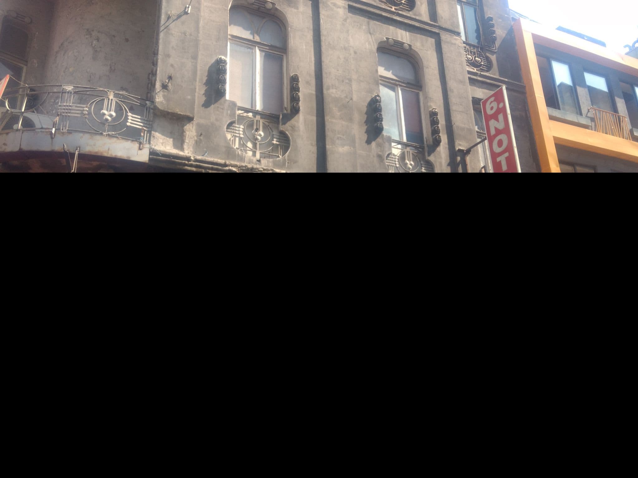 Street view near Elite World Hotel Istanbul, Eminönü — © mapeadora (CC BY-SA · Mapillary)