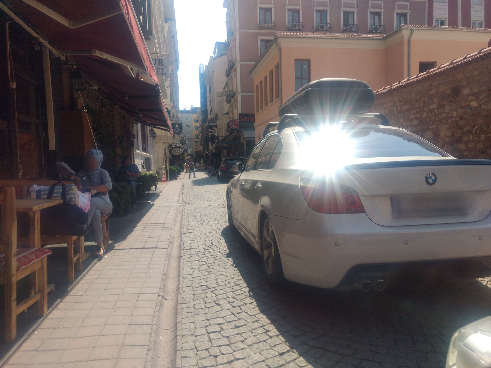 Street view near Hotel Metropol, Eminönü — © mapeadora (CC BY-SA · Mapillary)