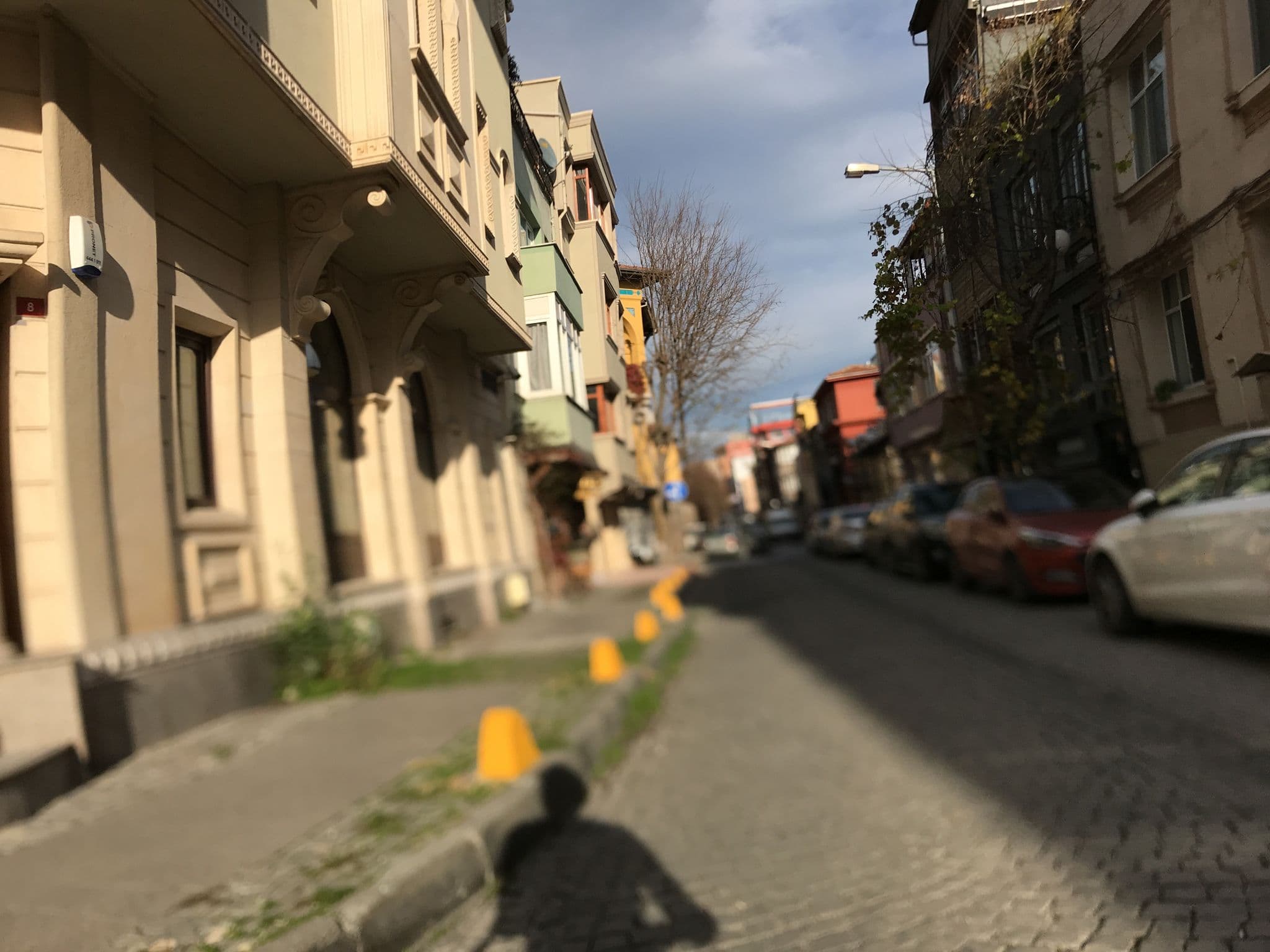 Street view near Eski Konak Hotel, Sultanahmet — © asturksever (CC BY-SA · Mapillary)