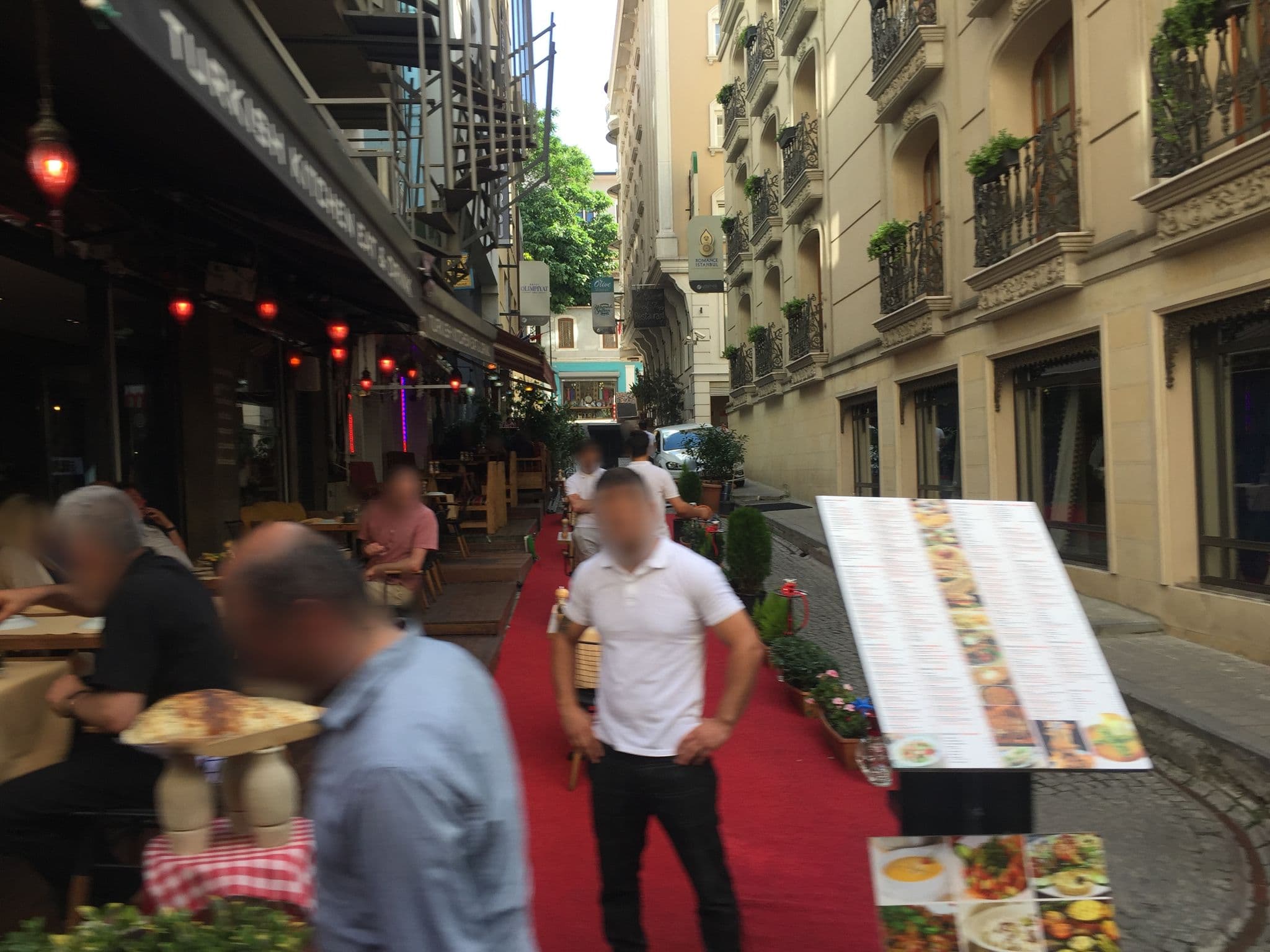 Street view near Romance hotel, Eminönü — © sessiznotalar (CC BY-SA · Mapillary)