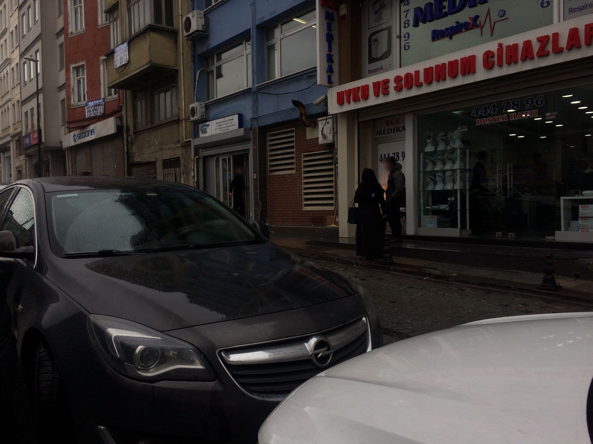 Street view near Marmara Deluxe Hotel, Eminönü — © iraa (CC BY-SA · Mapillary)