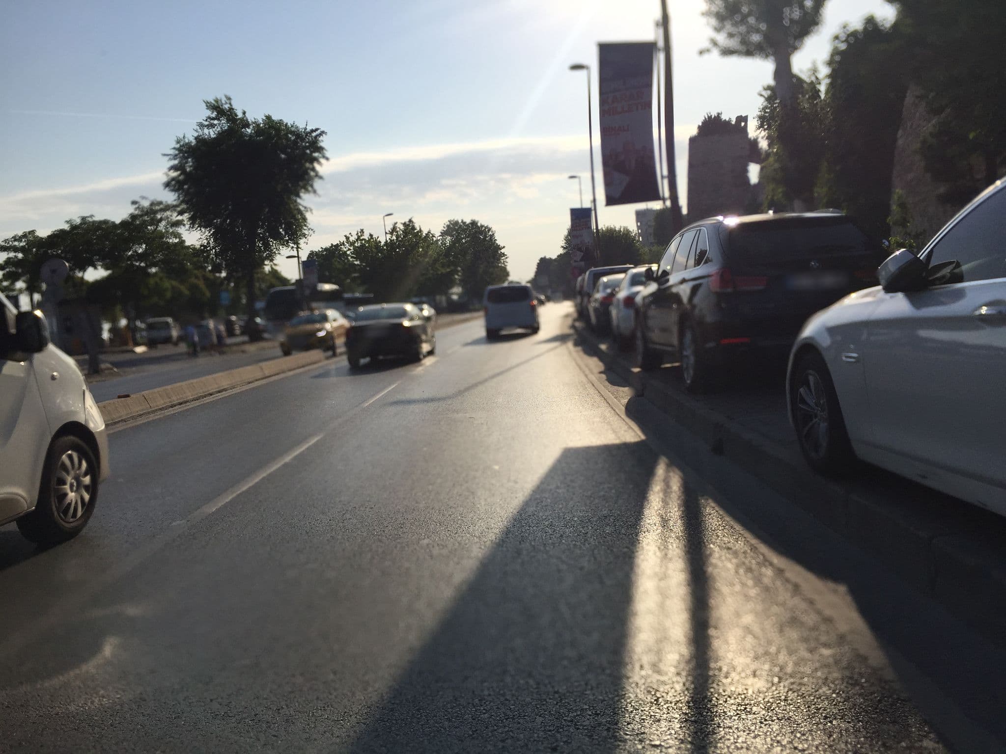 Street view near Ateş Kalesi (Sultanahmet), Sultanahmet — © sessiznotalar (CC BY-SA · Mapillary)