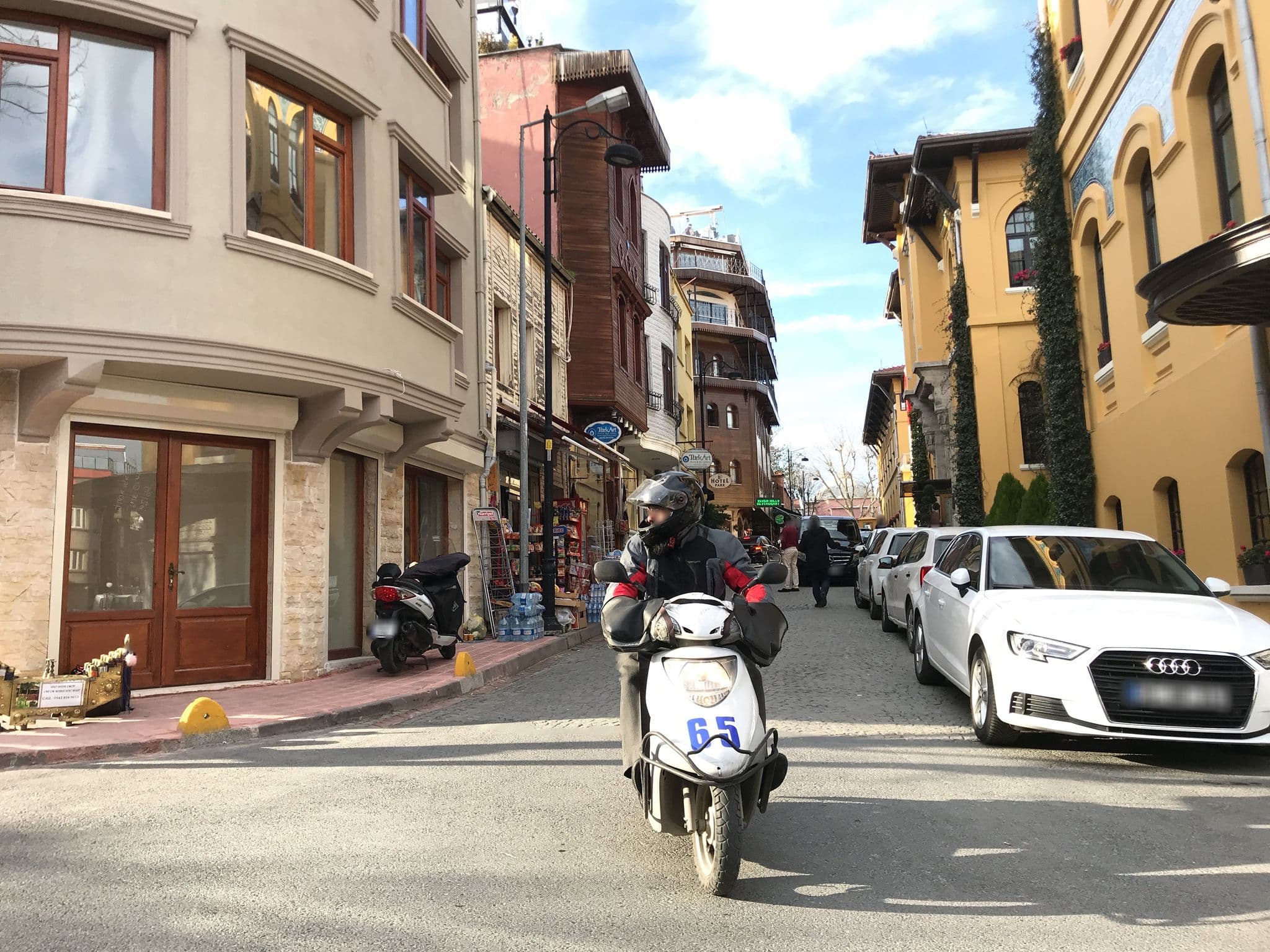 Street view near Berk GuestHouse, Sultanahmet — © asturksever (CC BY-SA · Mapillary)