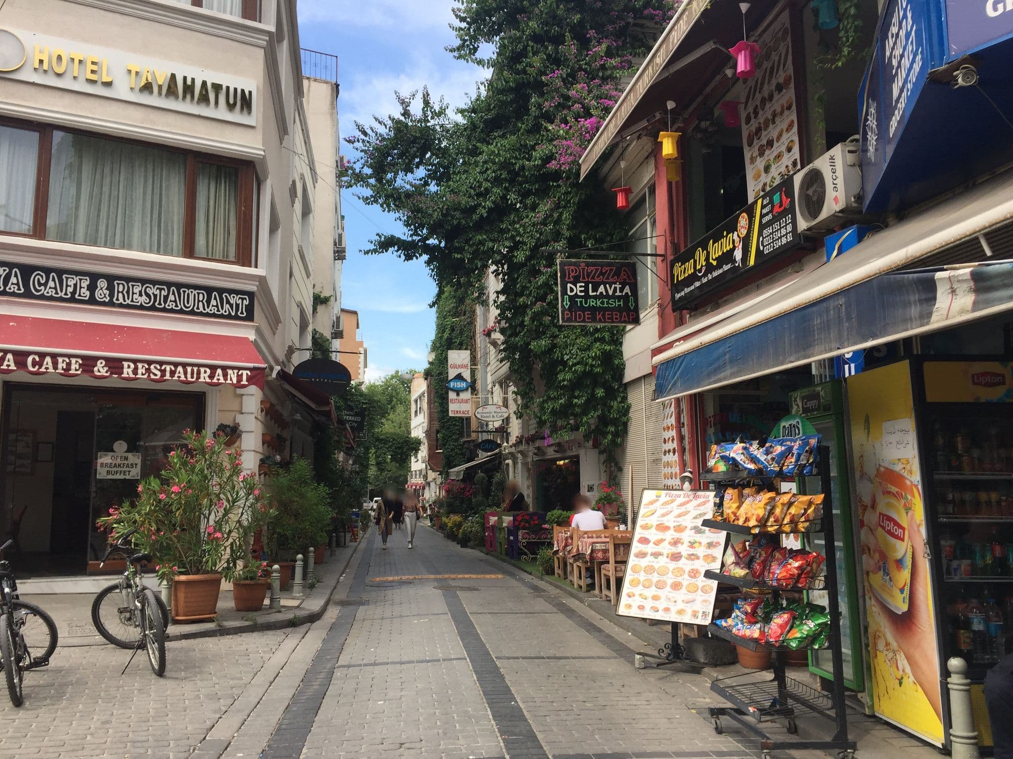 Street view near RB Preffered Hotel, Eminönü — © sessiznotalar (CC BY-SA · Mapillary)