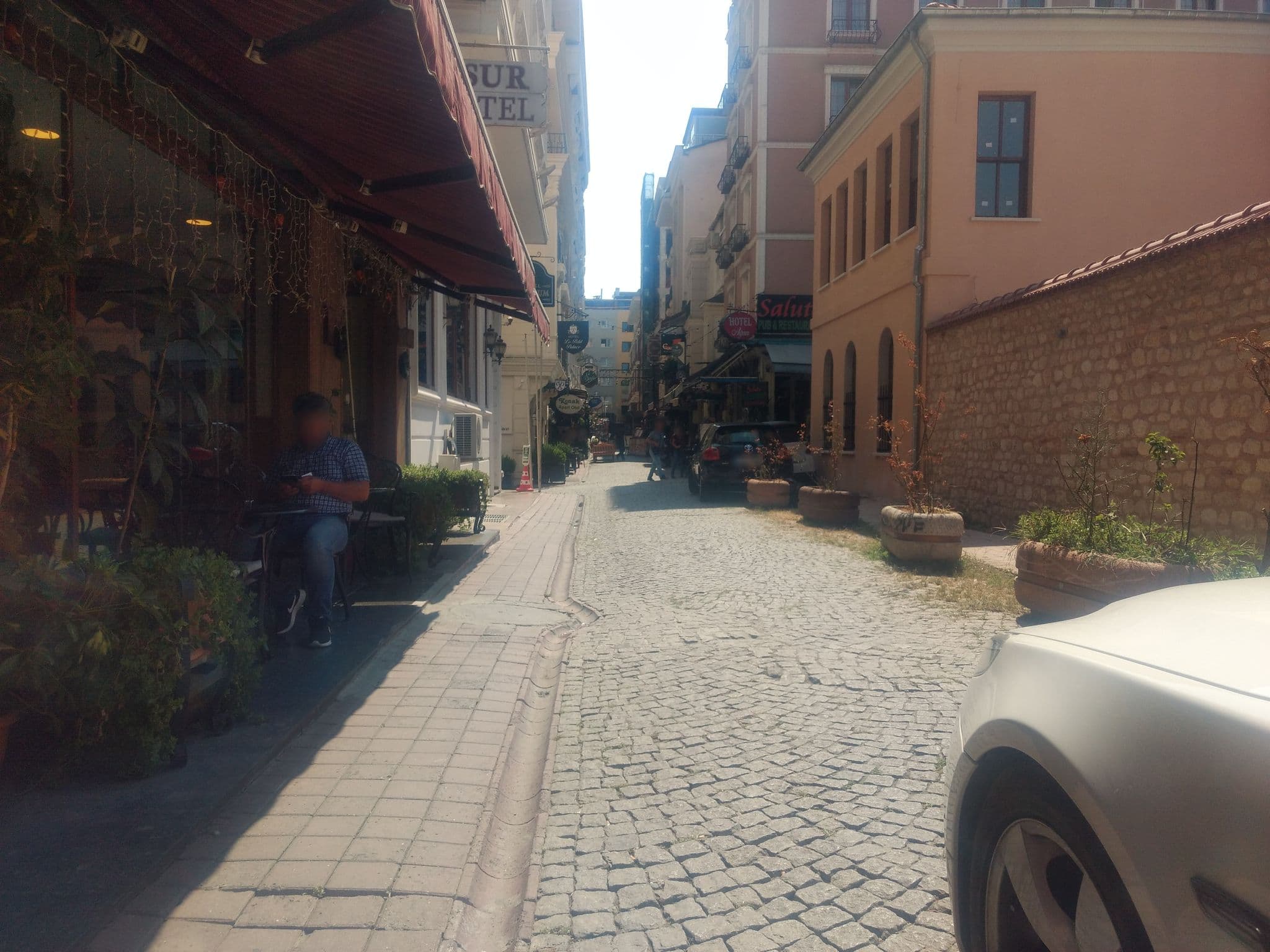 Street view near Istanbul Hotellet, Eminönü — © mapeadora (CC BY-SA · Mapillary)