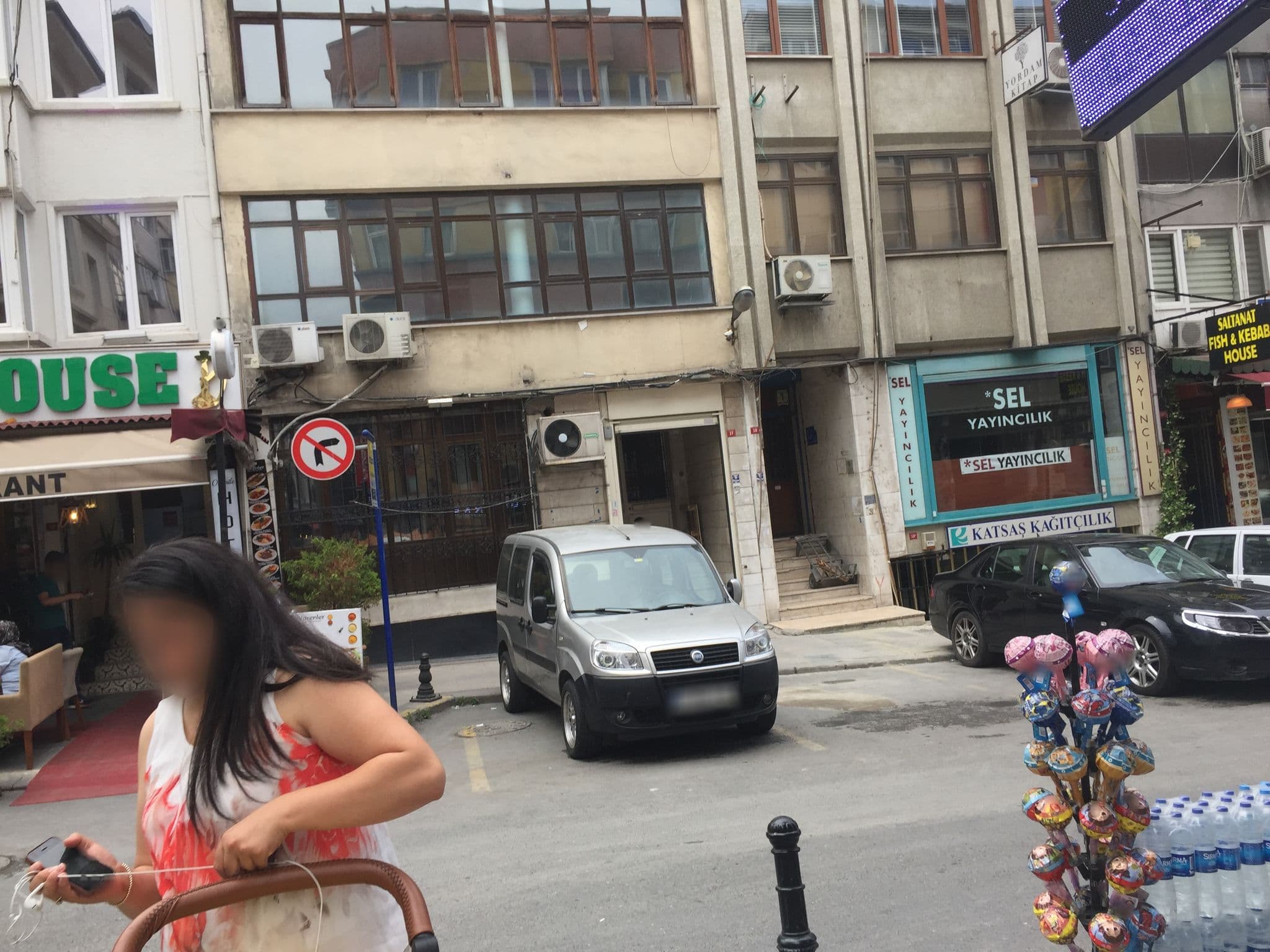 Street view near Azra Sultan Hotel & SPA, Sultanahmet — © sessiznotalar (CC BY-SA · Mapillary)
