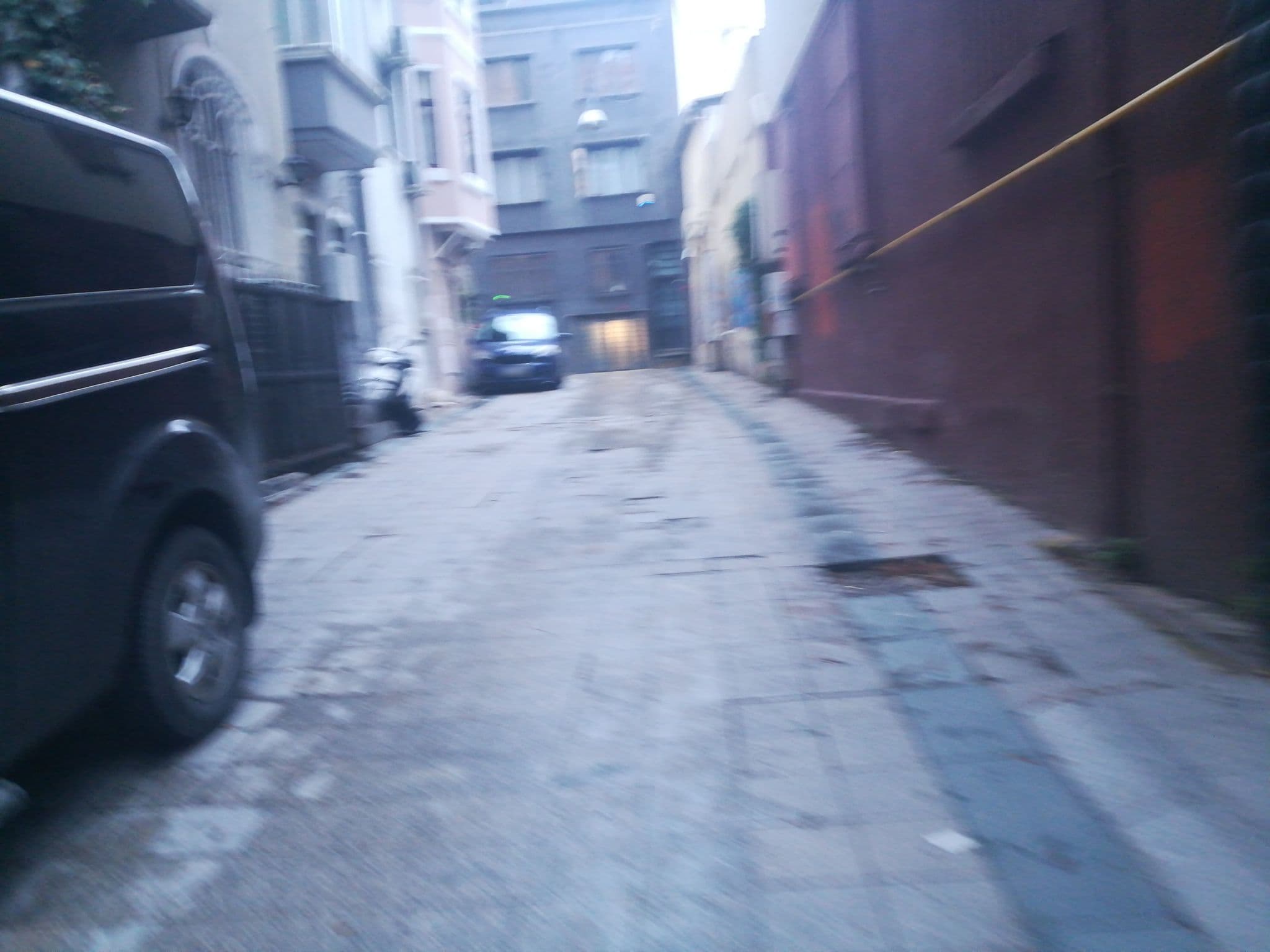 Street view near Cozy Suites, Eminönü — © mart_anne (CC BY-SA · Mapillary)
