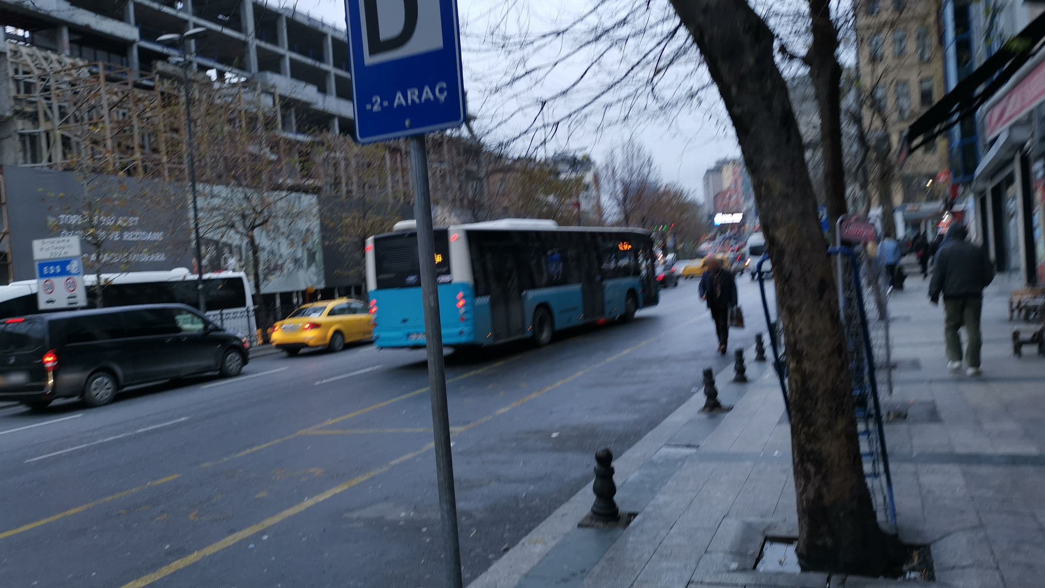 Street view near Aytuna Hotel, Eminönü — © asturksever (CC BY-SA · Mapillary)